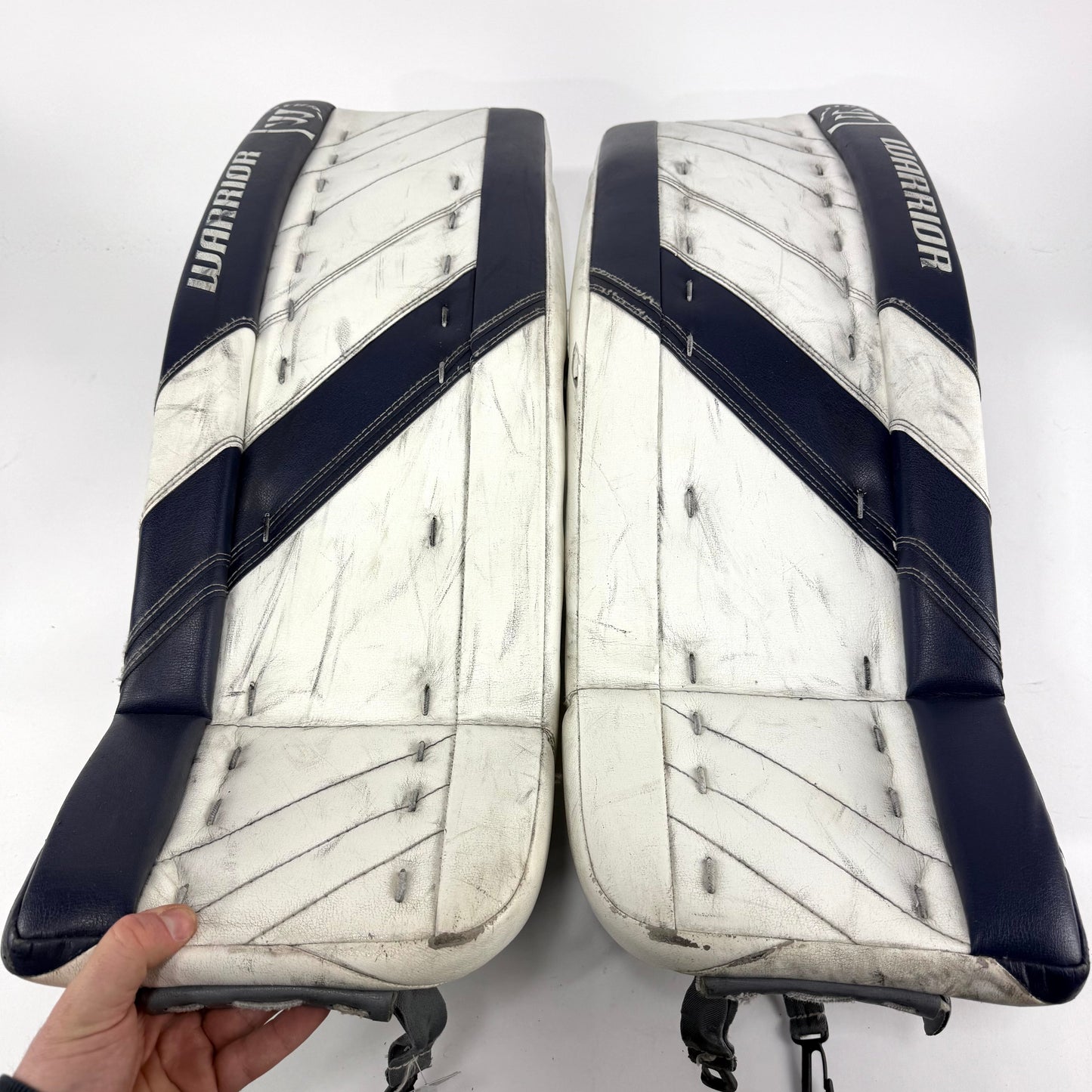 Used White and Navy Warrior Ritual G4 Goalie Pads | INT 31 +1" | U333 - Top Flight Hockey