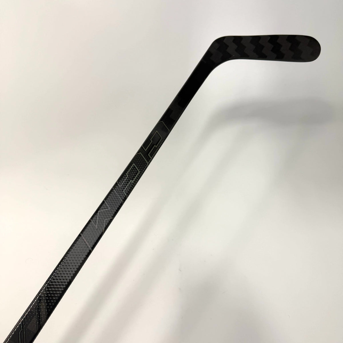 New Right CCM Tacks XF Ghost | 85 Flex P90T Curve Grip | AB972 - Top Flight Hockey