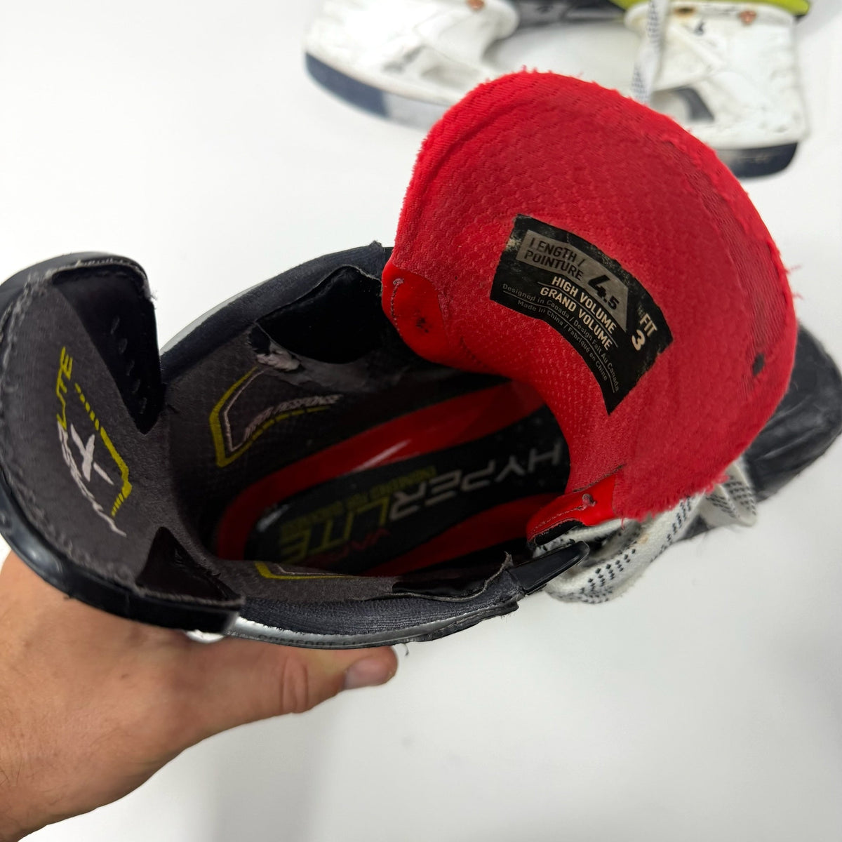 Used Bauer Vapor Hyperlite Skates | Size 4.5 Fit 3 | AB761