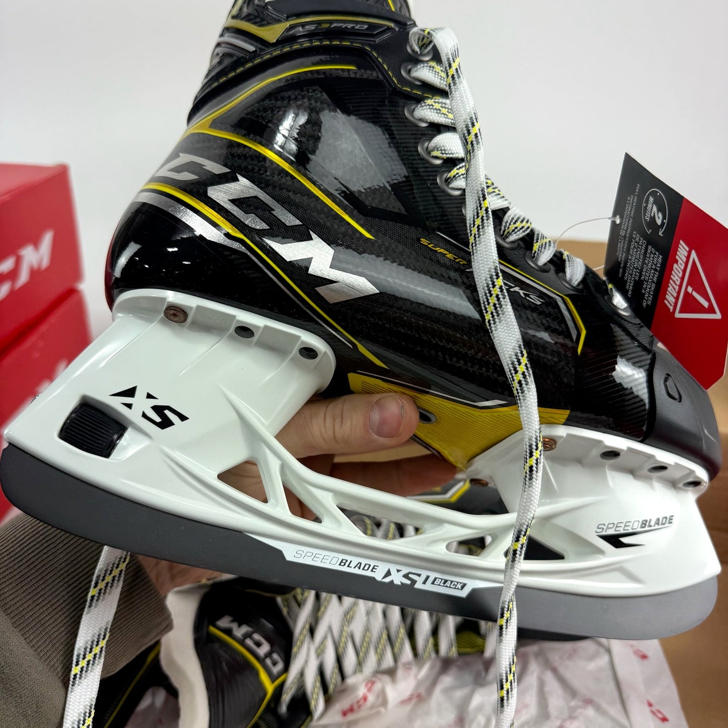 New CCM Tacks AS3 Pro Skates | Intermediate 6D | CCM443