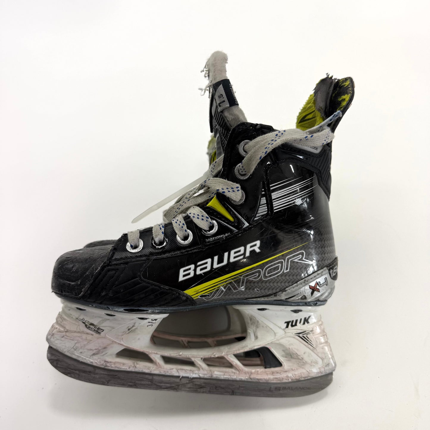 Used Bauer Vapor X4 Skates | 1.5D | A69