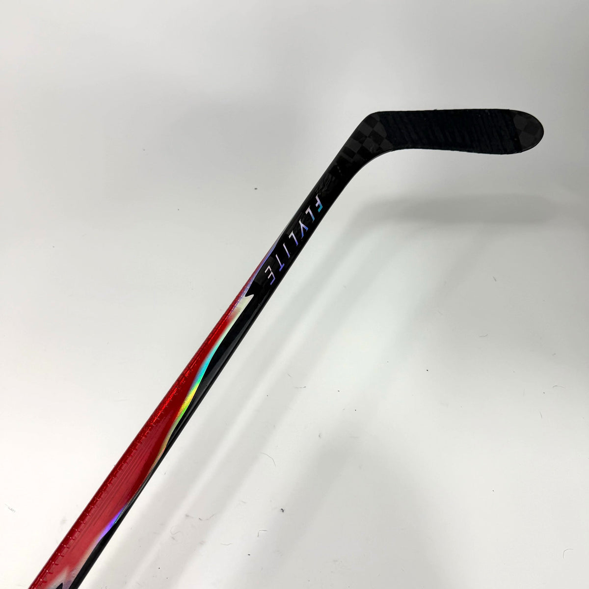 Used Right Red Bauer Flylite | 55 Flex Pastrnak Pro Curve Grip | AB702