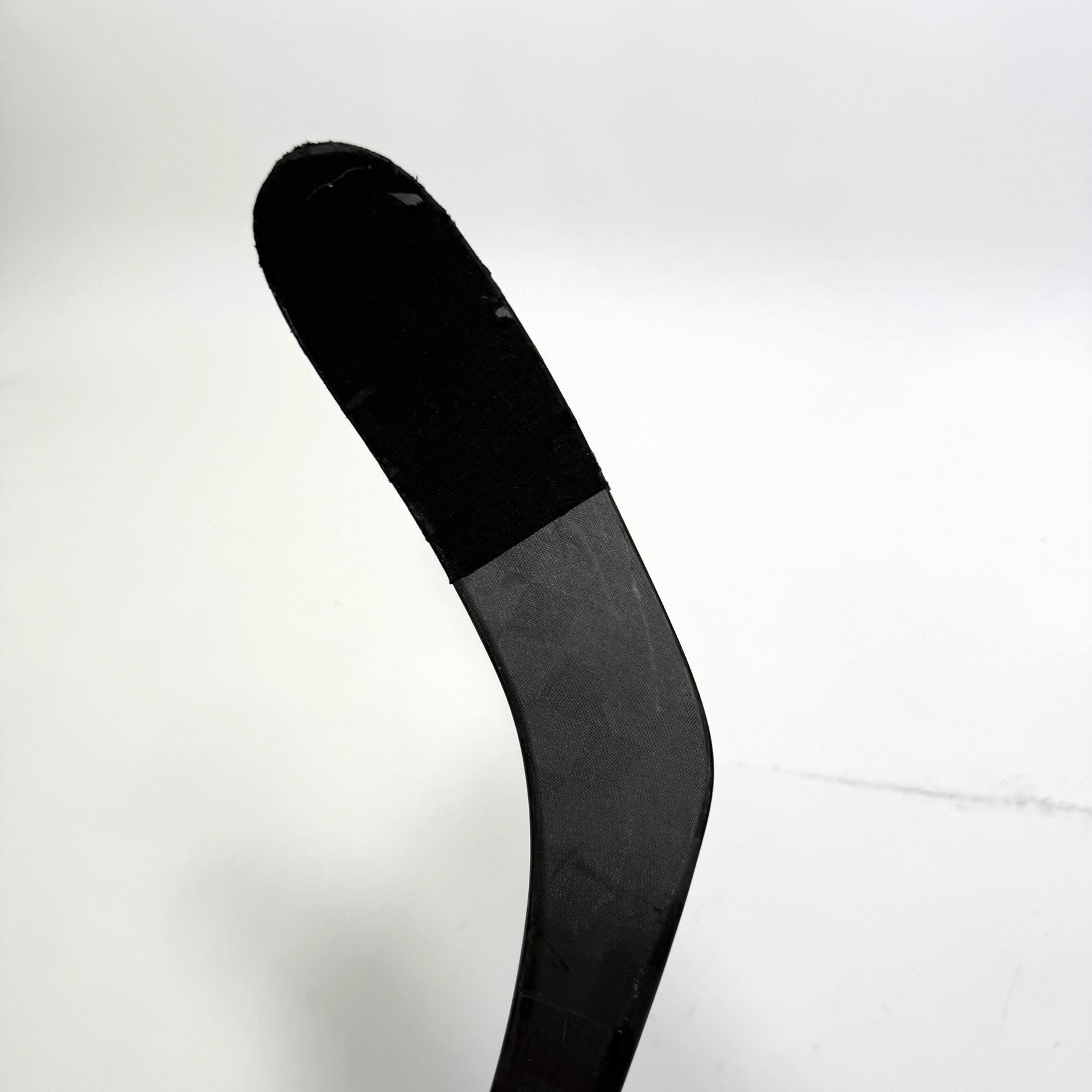 Used Left Red Bauer Vapor Hyperlite 2 | 87 Flex P28 Curve Grip | Ilya Mikheyev | BH191 - Top Flight Hockey