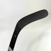 New Right Warrior Alpha LX2 | 85 Flex W88 Curve Grip | E639 - Top Flight Hockey