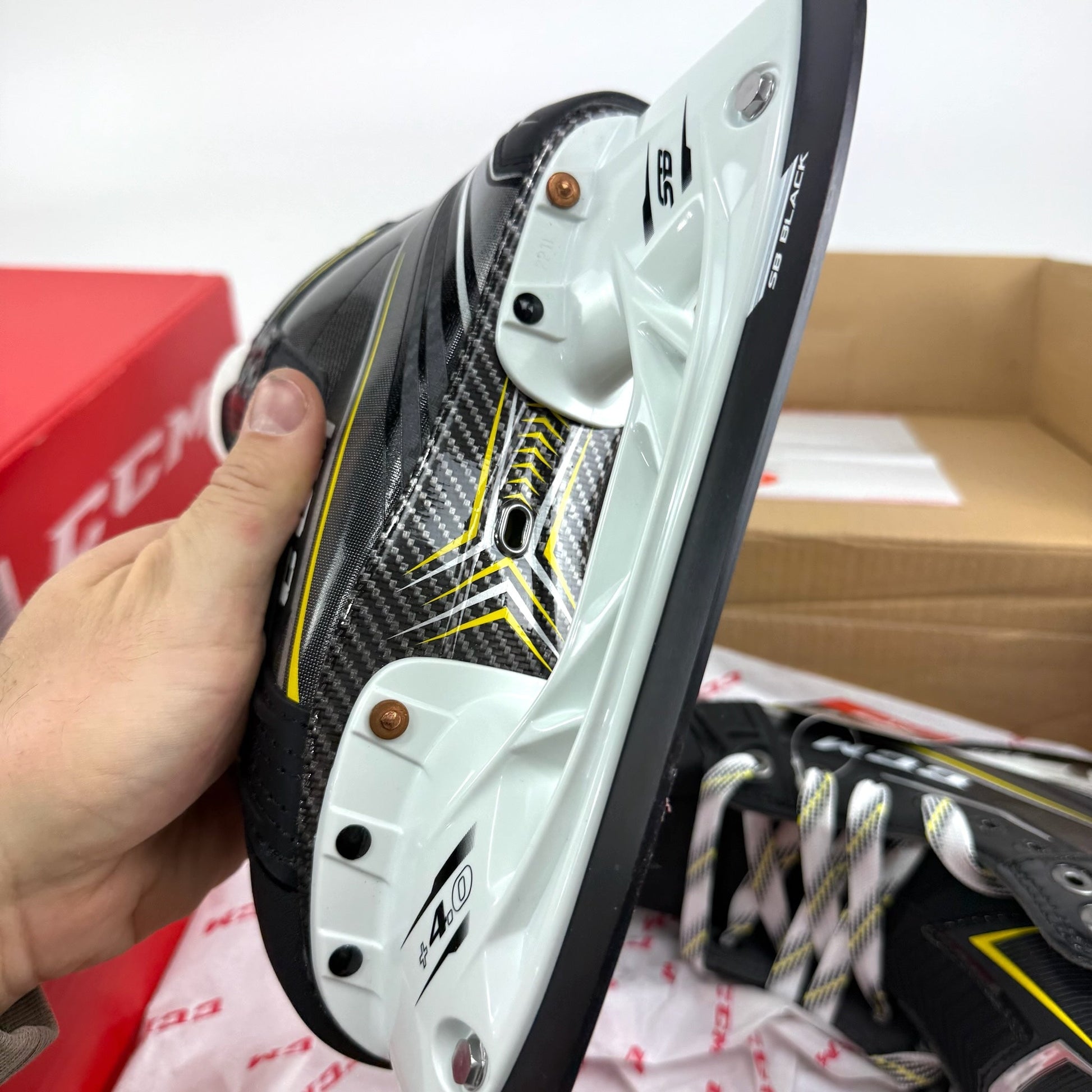 New CCM Tacks 9090 Skates | Junior 2D | CCM479 - Top Flight Hockey