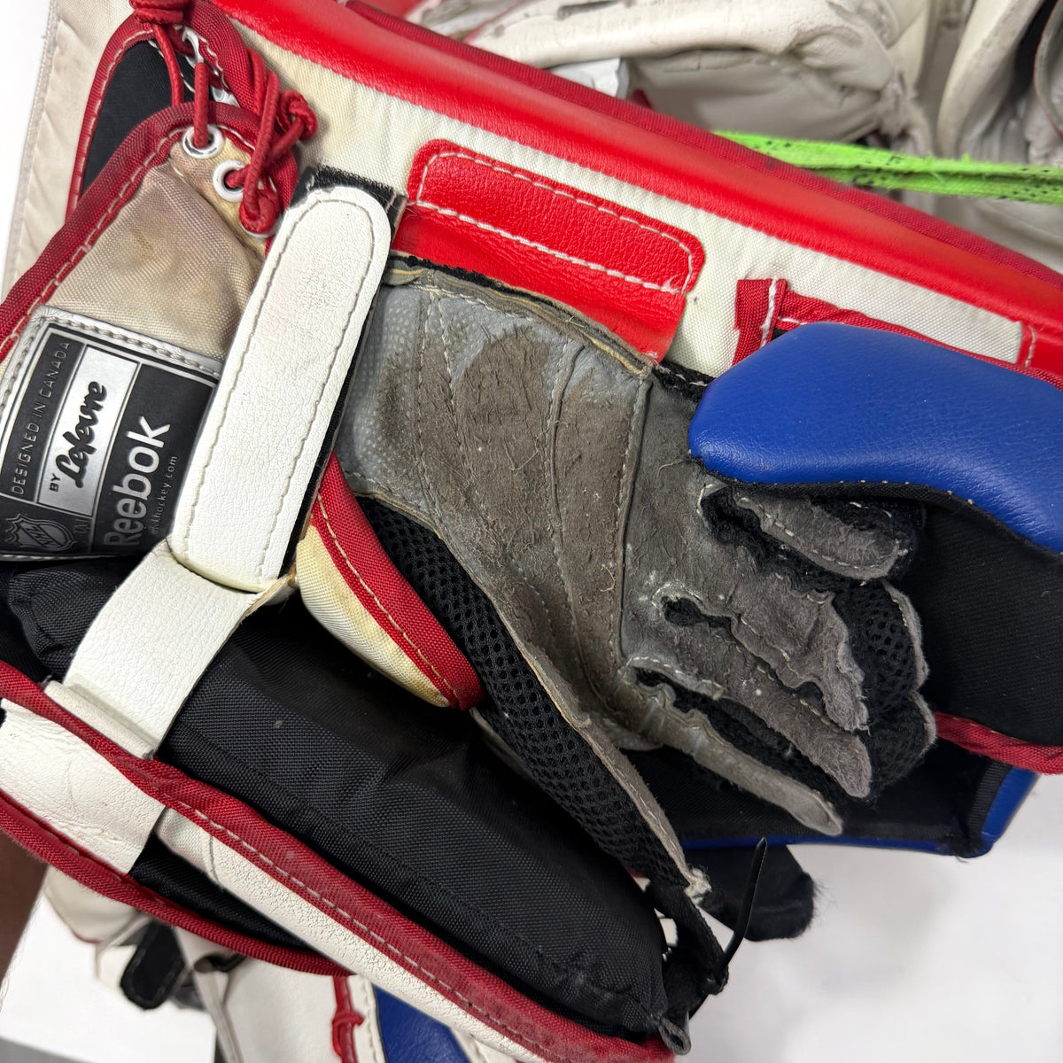 Used Regular White/Red/Blue Reebok INT Pro Full Goalie Set | 31+1" Pads | AB357 and Ab353