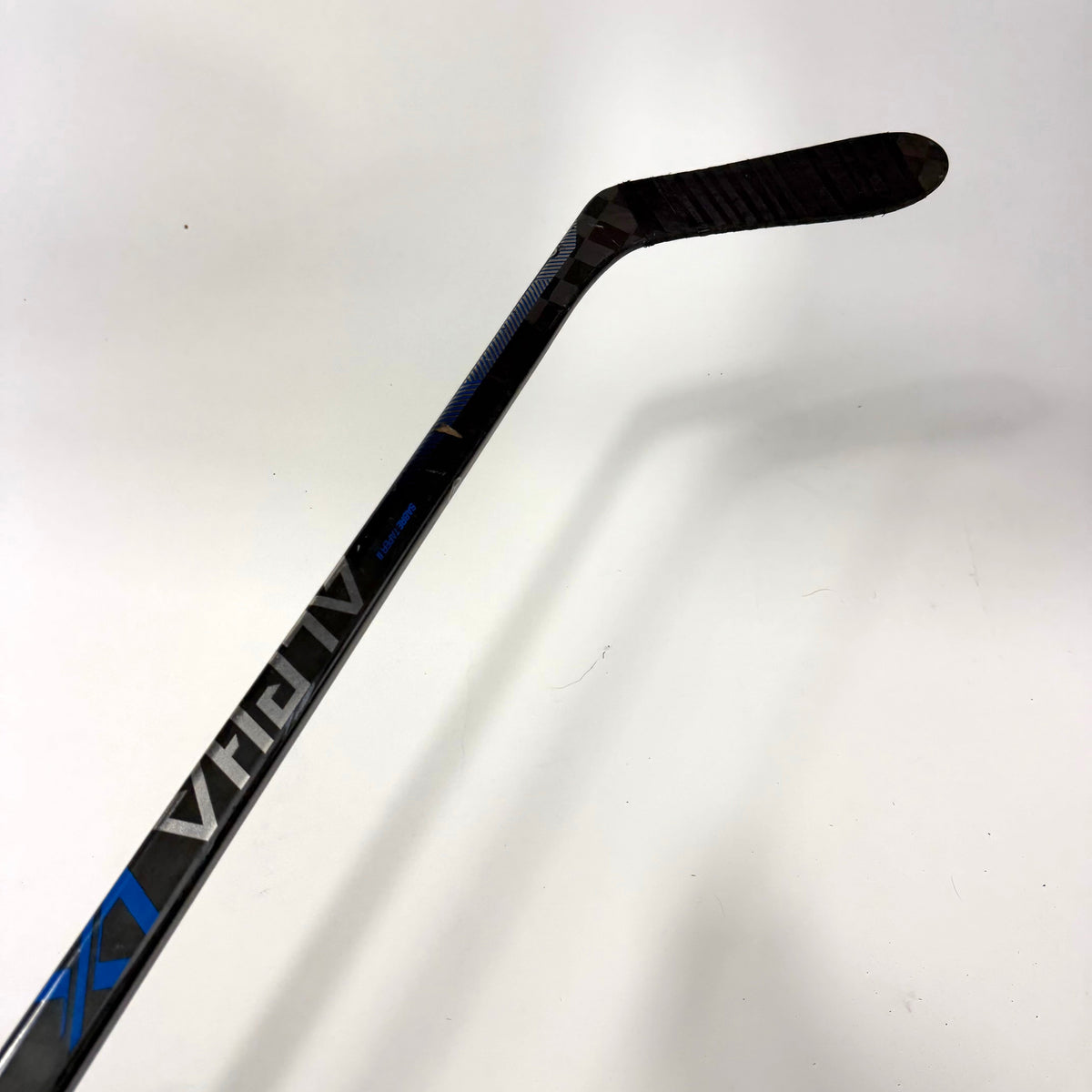 Used Right Warrior Alpha LX Pro | 80 Flex P28 Curve Grip | AB182 - Top Flight Hockey