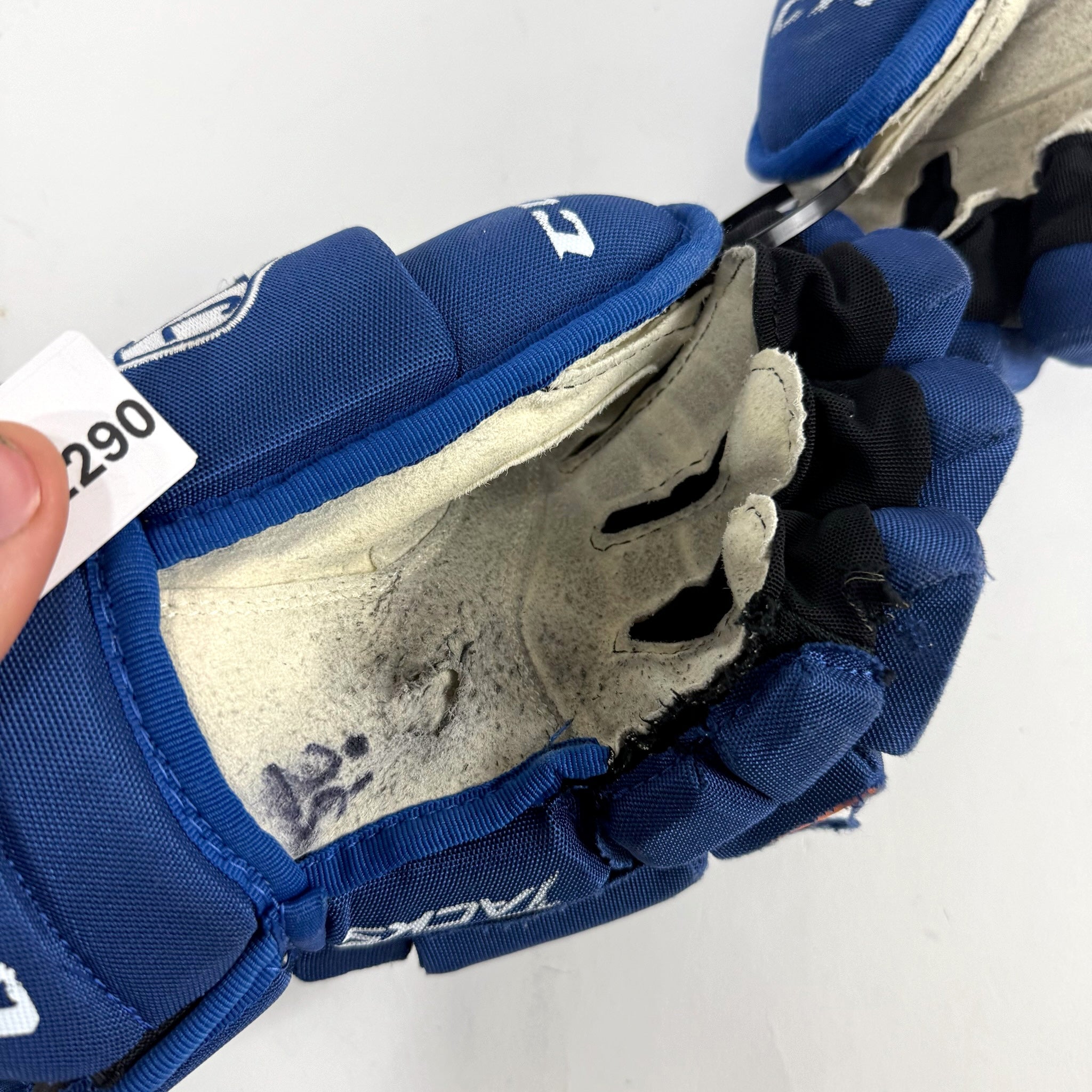 Used Royal CCM 4 Roll Pro 2 Gloves | 13" | E290
