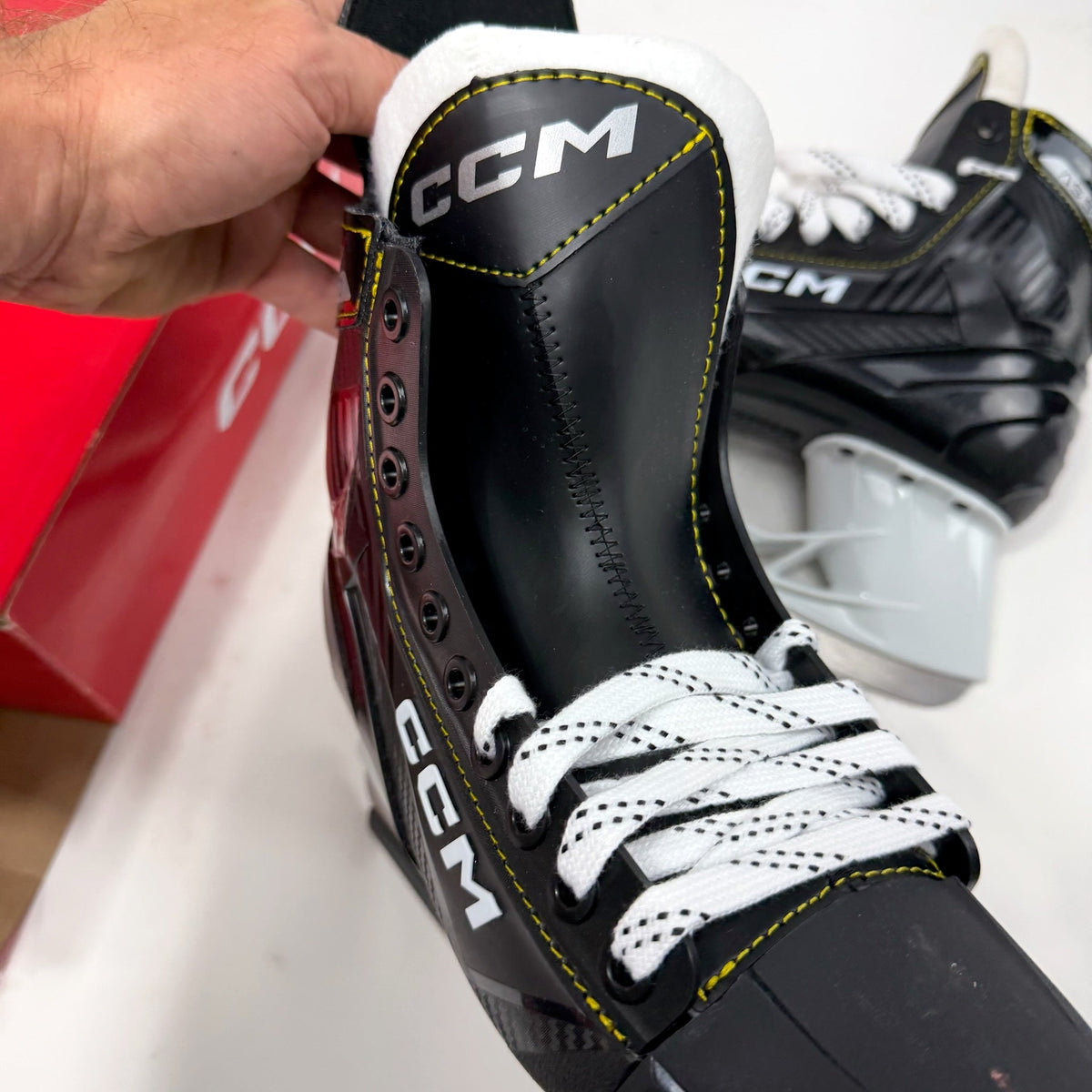 New CCM Tacks AS550 Skates | Senior 7 R | AB114 - Top Flight Hockey