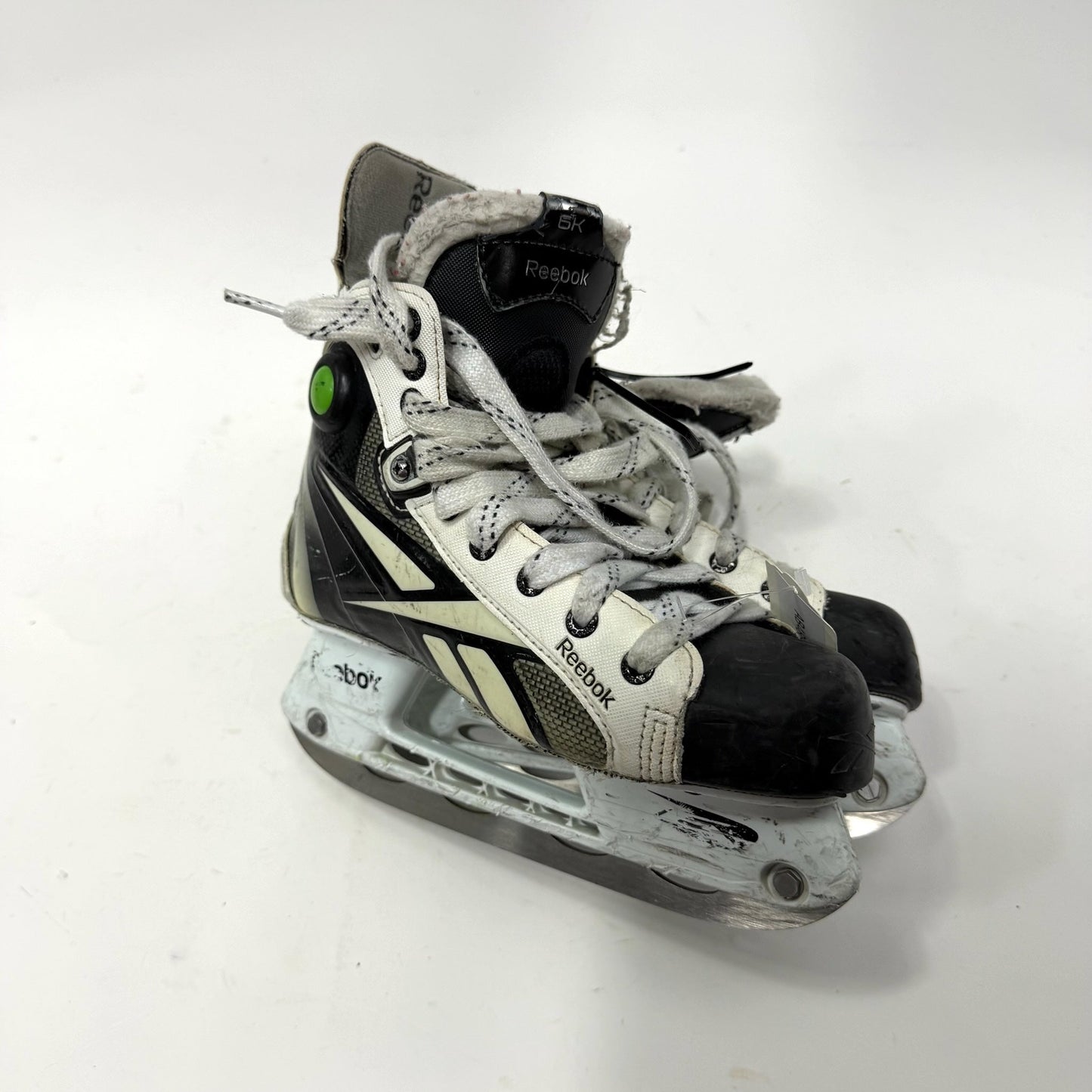 Used White Reebok 6K Skates | Size 3 D | AB488