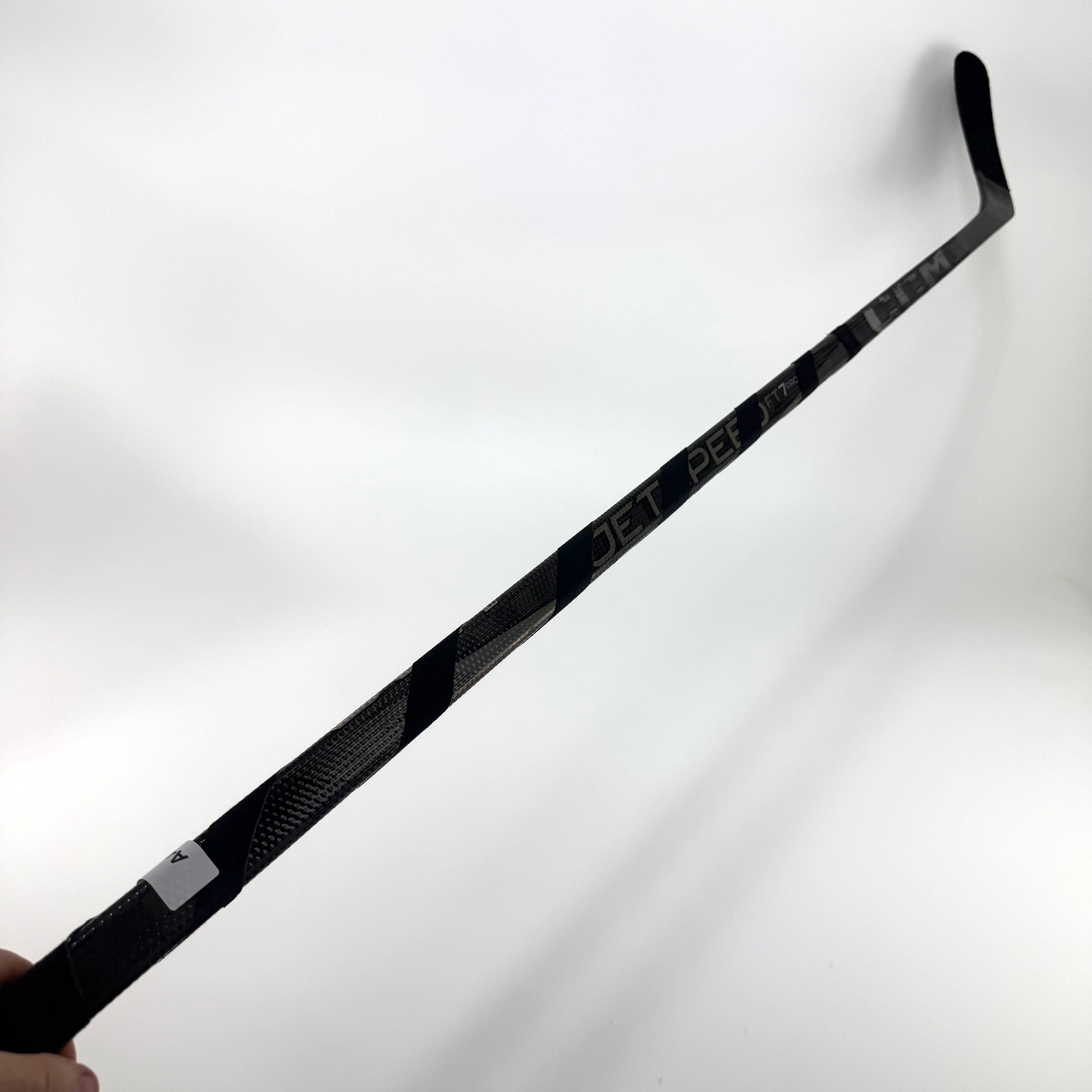 Used Left Black CCM Jetspeed FT7 Pro | 85 Flex P88 Curve Grip | A477 - Top Flight Hockey
