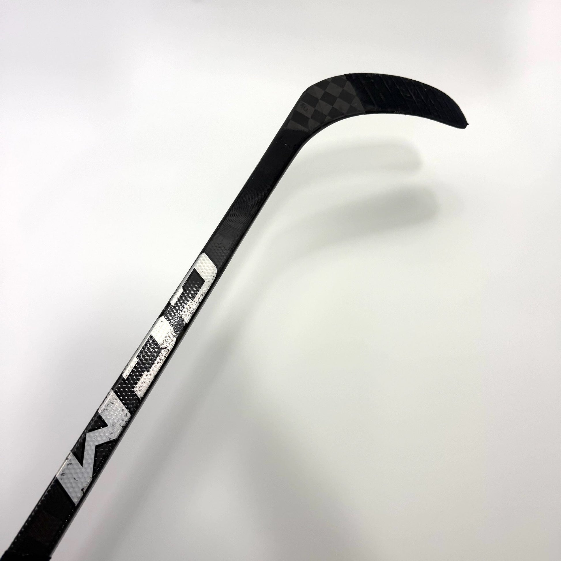 Used Left Black CCM Jetspeed FT8 Pro | 85 Flex P88 Curve Grip | BH413 - Top Flight Hockey