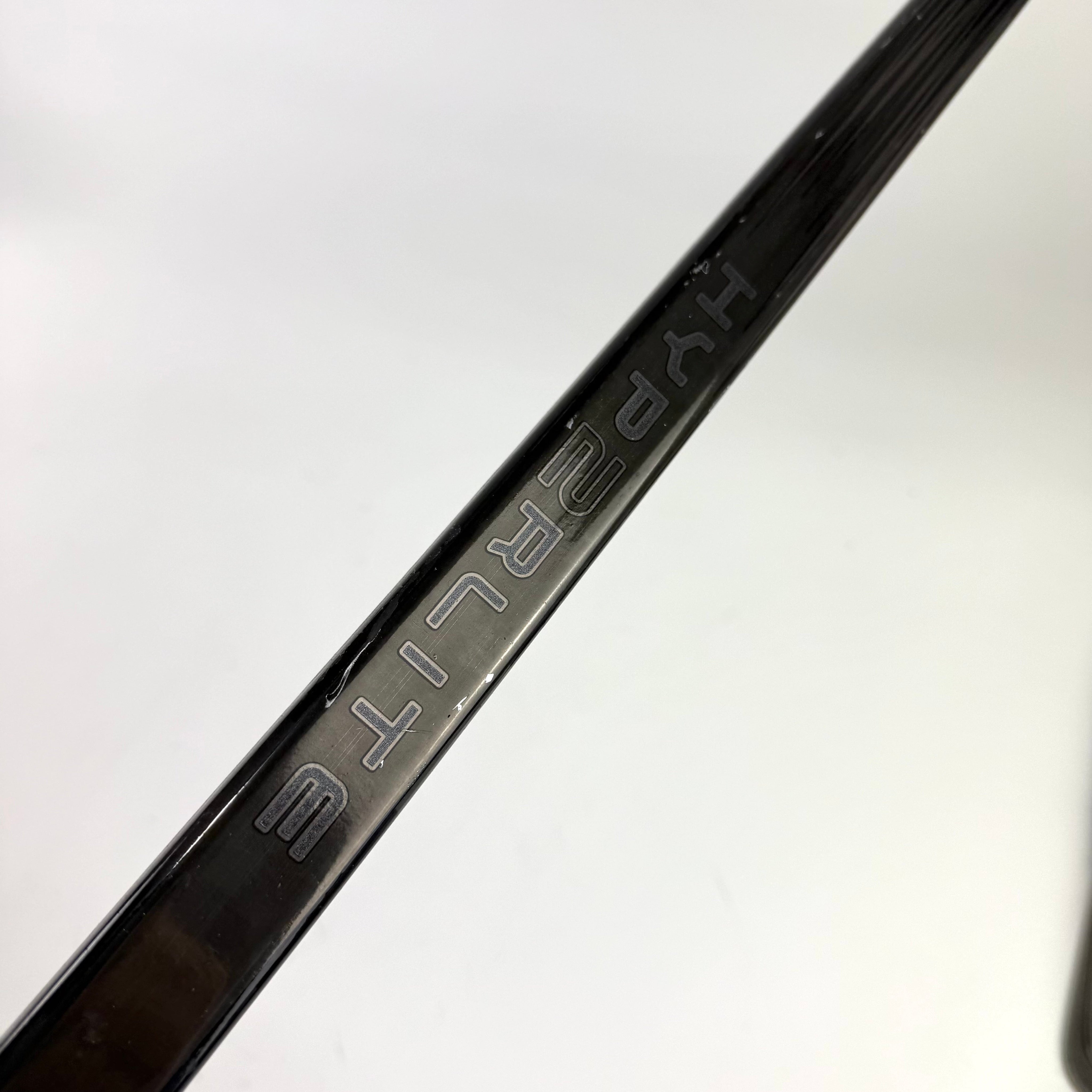 Repaired Right Black Bauer Vapor Hyperlite 2 | 87 Flex Custom Curve Grip | R28 - Top Flight Hockey