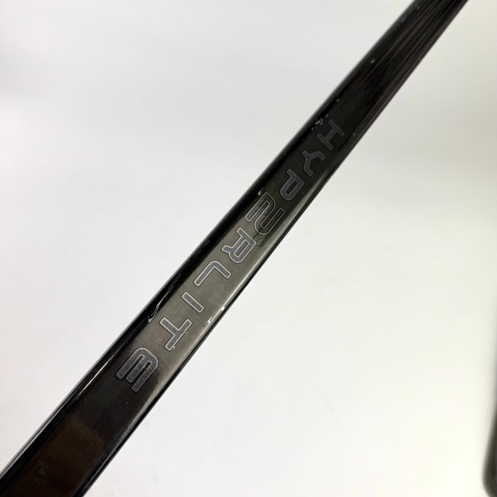 Repaired Right Black Bauer Vapor Hyperlite 2 | 87 Flex Custom Curve Grip | R28 - Top Flight Hockey