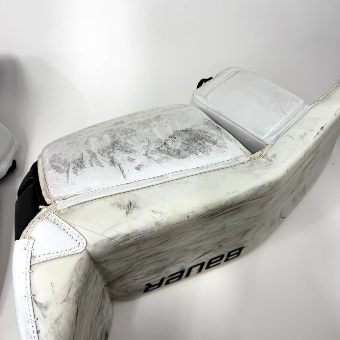 Used White Bauer Supreme Shadow Goalie Pads | Large 35+1"