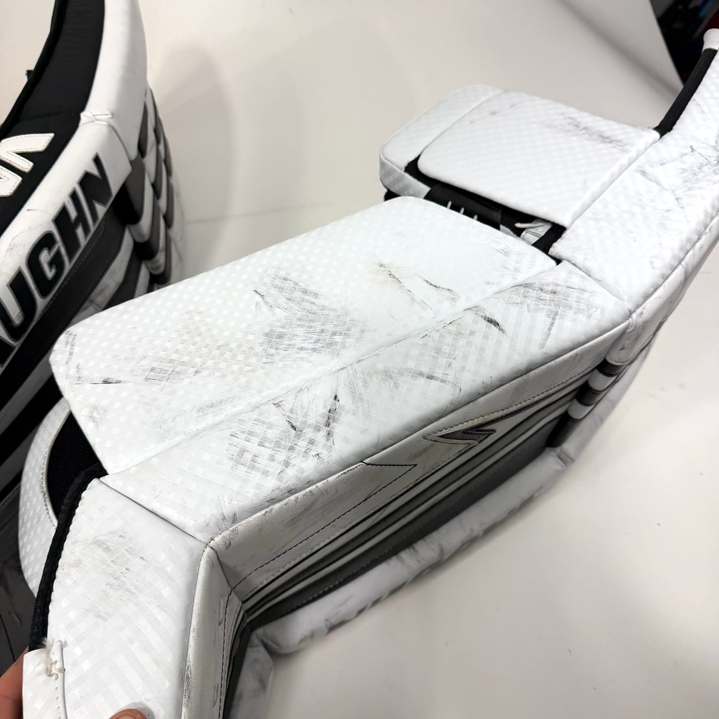 Used White and Black Vaughn V9 Goalie Leg Pads | 33 +2" | AB529