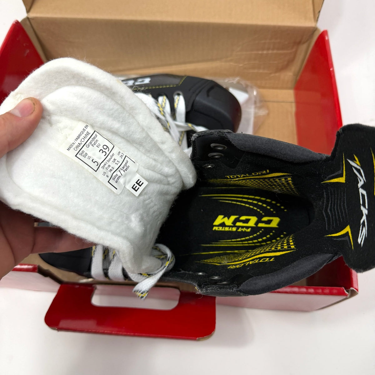 New CCM Tacks Classic Skates | Size 5 EE | AB115 - Top Flight Hockey
