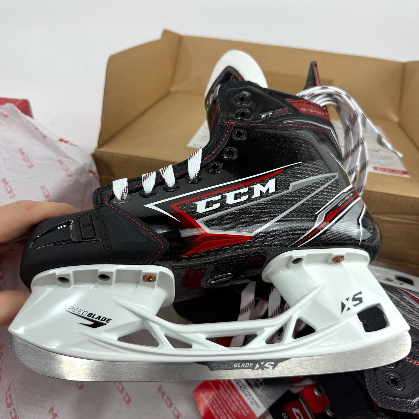 New CCM Jetspeed FT490 Skates | Jr 4.5EE | CCM457