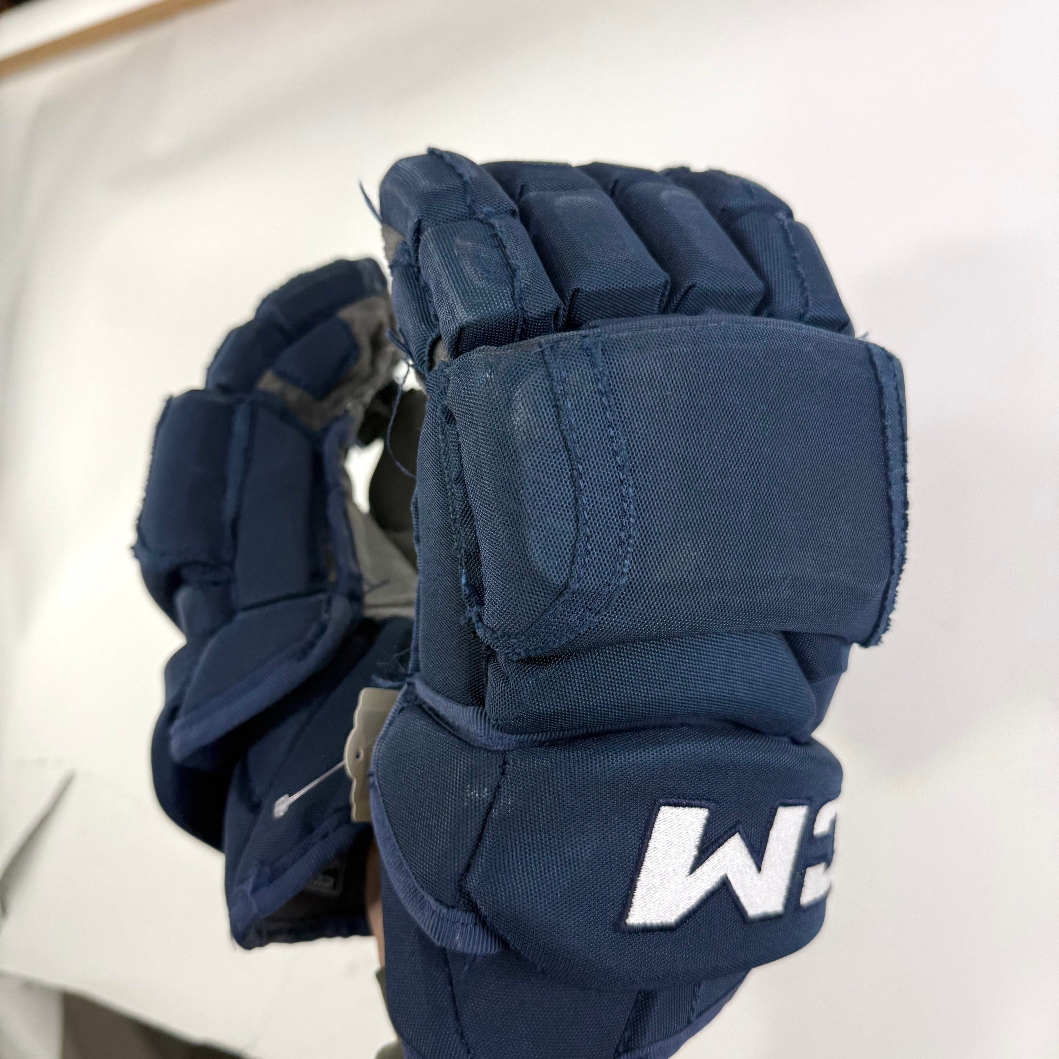 Used Navy CCM HG12 Gloves | 14" | D376