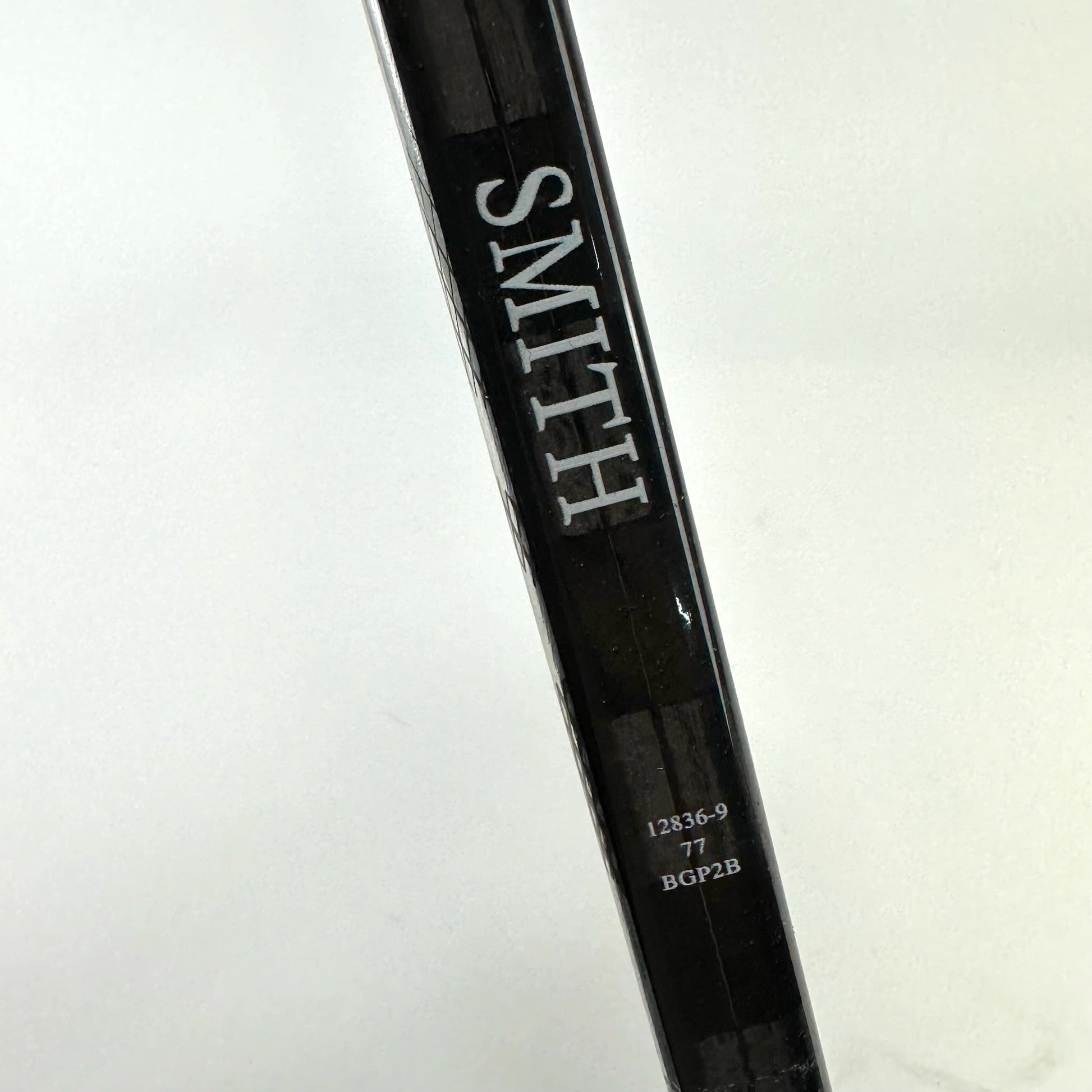Used Left Bauer Vapor Hyperlite Silver | 77 Flex P28 Curve Grip | Smith | K212 - Top Flight Hockey