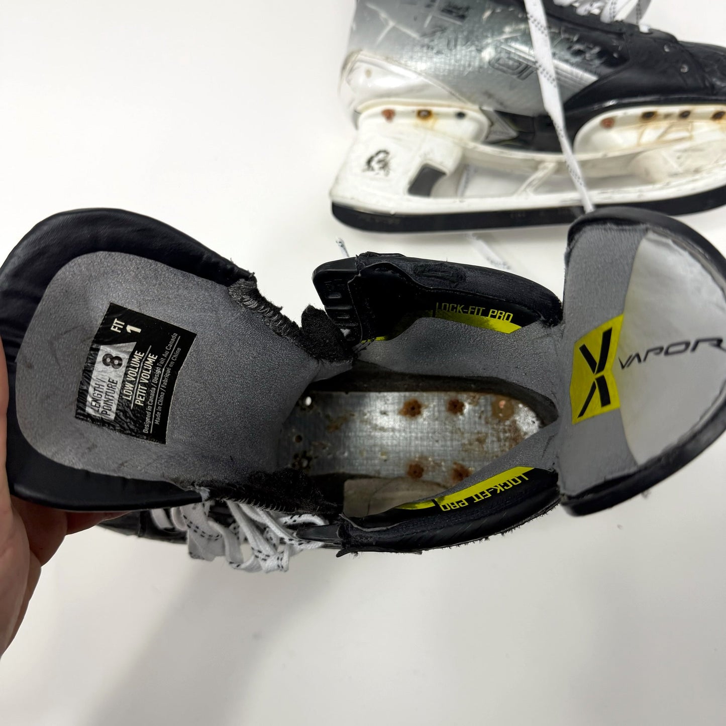 Used Bauer Vapor Hyperlite 2 Skates | Size 8 Fit 1 | AB769