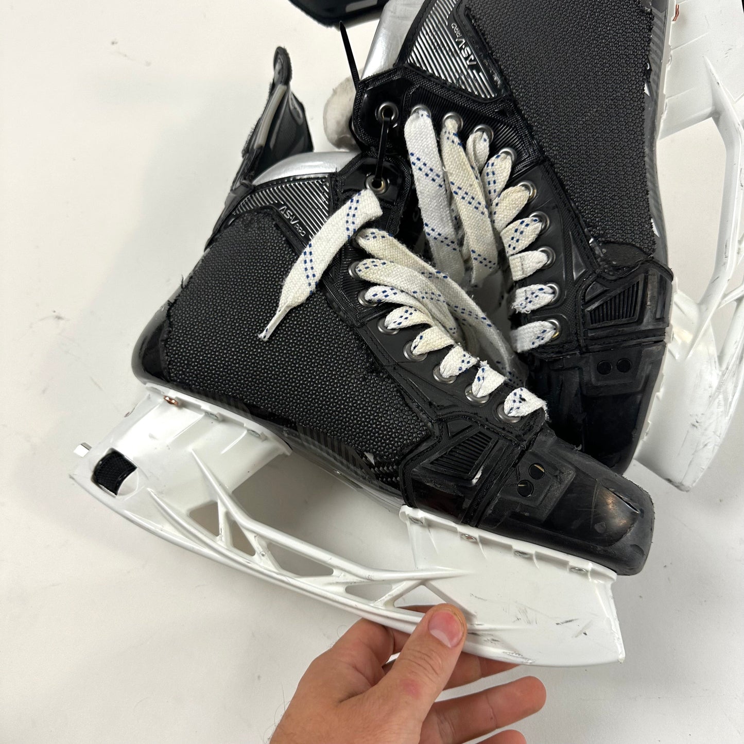 Used CCM Super Tacks ASV Pro Skates | Size 8.5D | A86 - Top Flight Hockey
