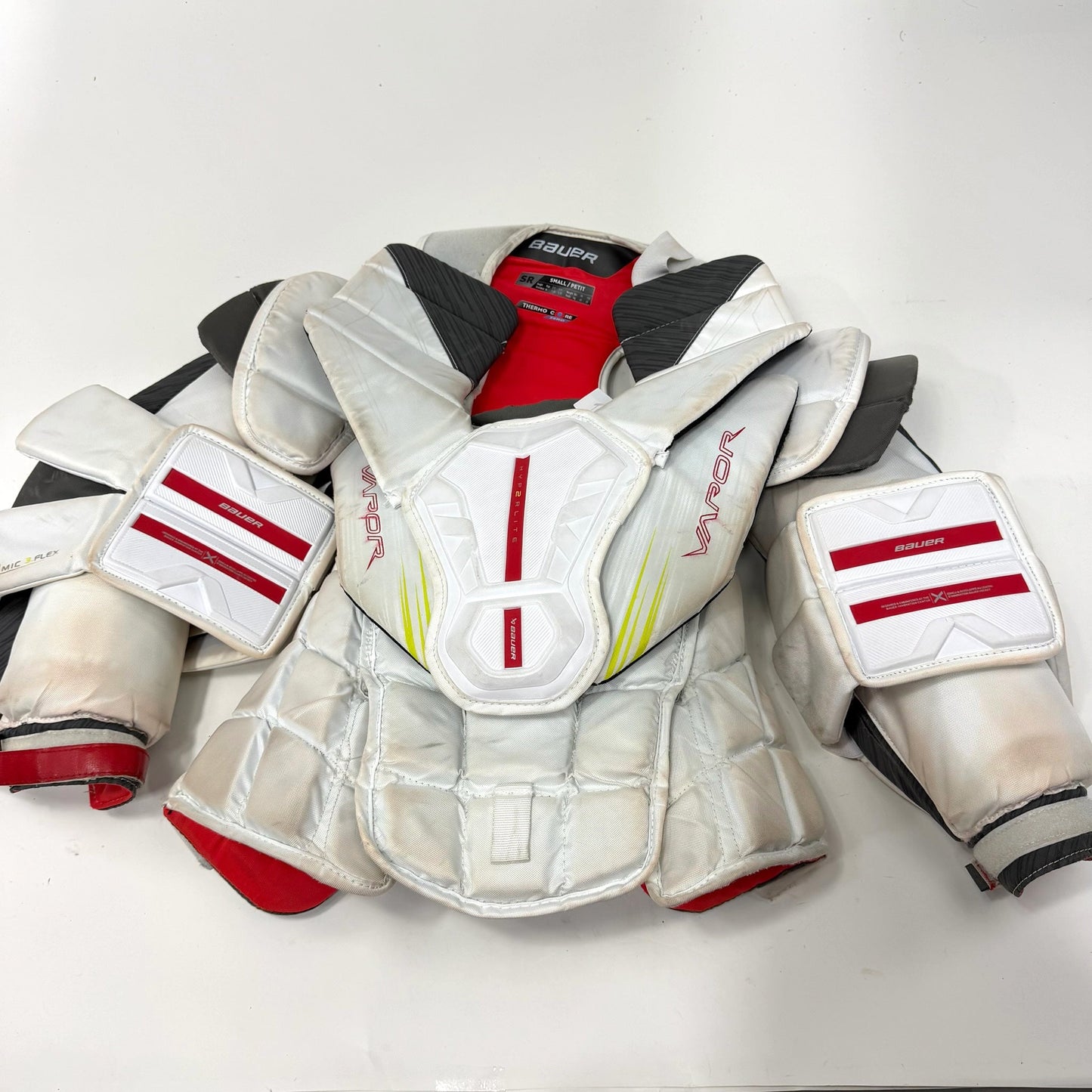 Used Bauer Vapor Hyperlite 2 Goalie Chest Protector | Senior Small | AB534