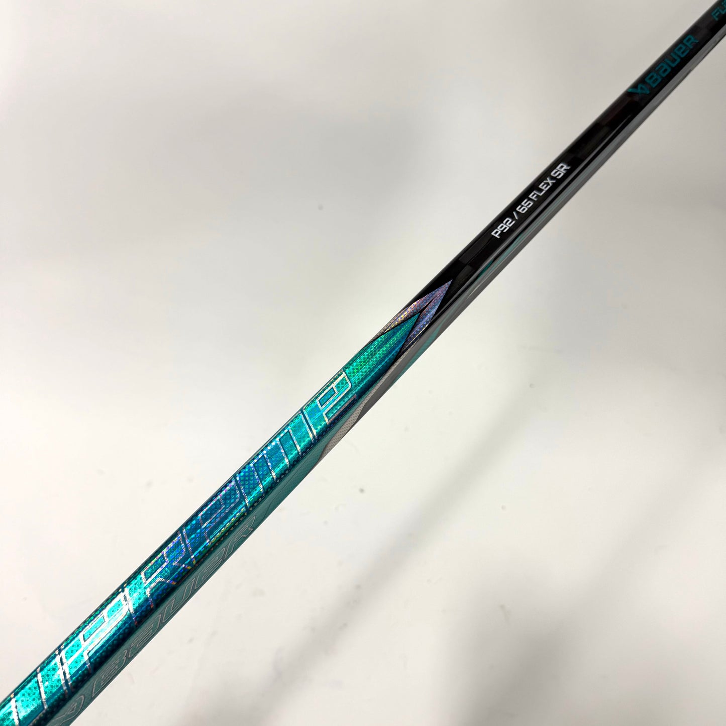 New Left Bauer Supreme Fuse | 65 Flex Senior P92 Curve Grip | AB647