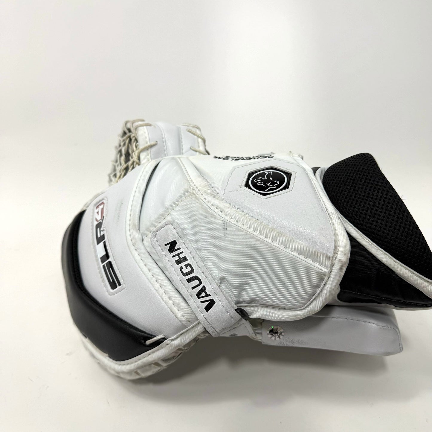 Used Chicago Blackhawks Soderblom Vaughn SLR4 Goalie Gloves | Regular | BH380