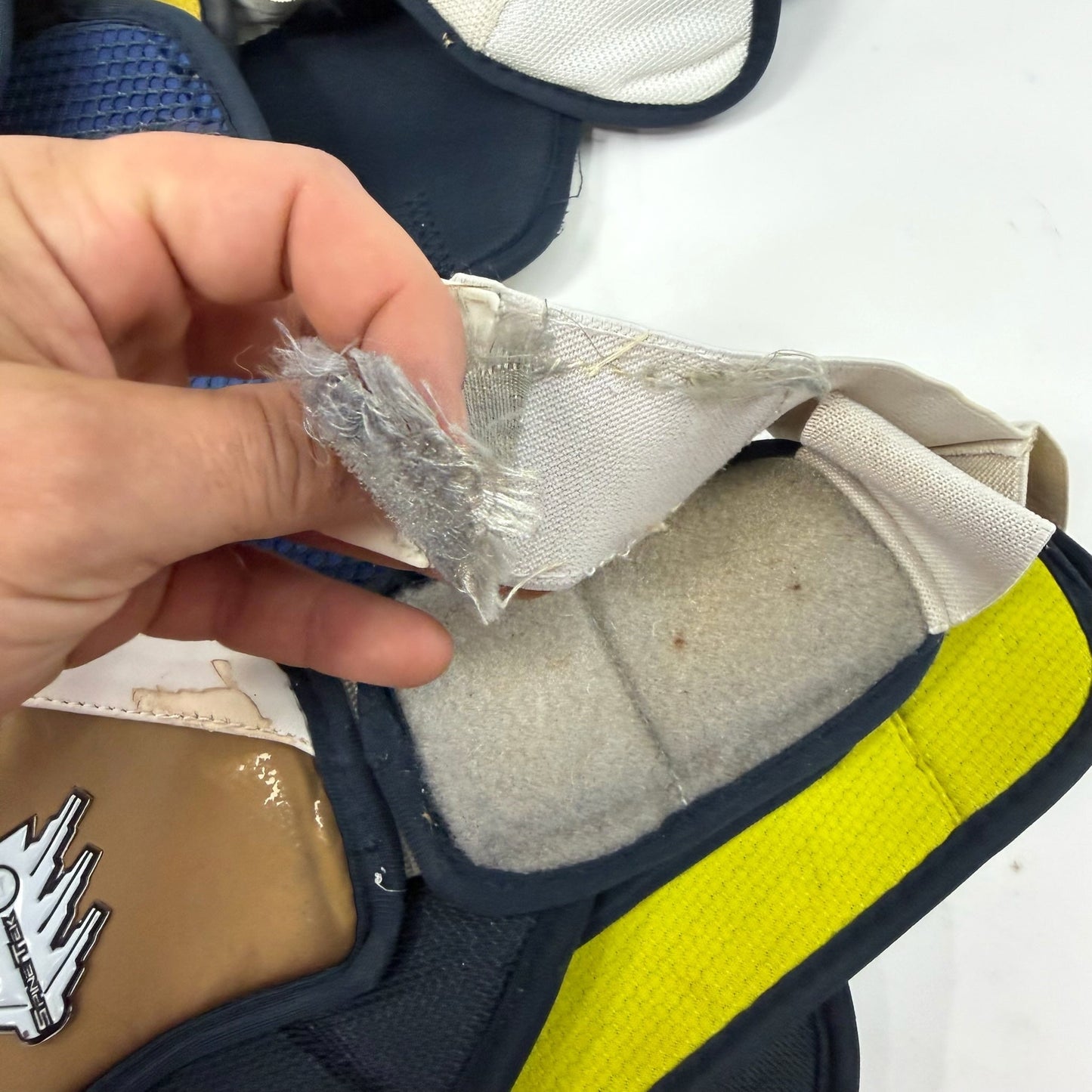 Used Warrior Shoulder Pads | Sr. Small? | AB494