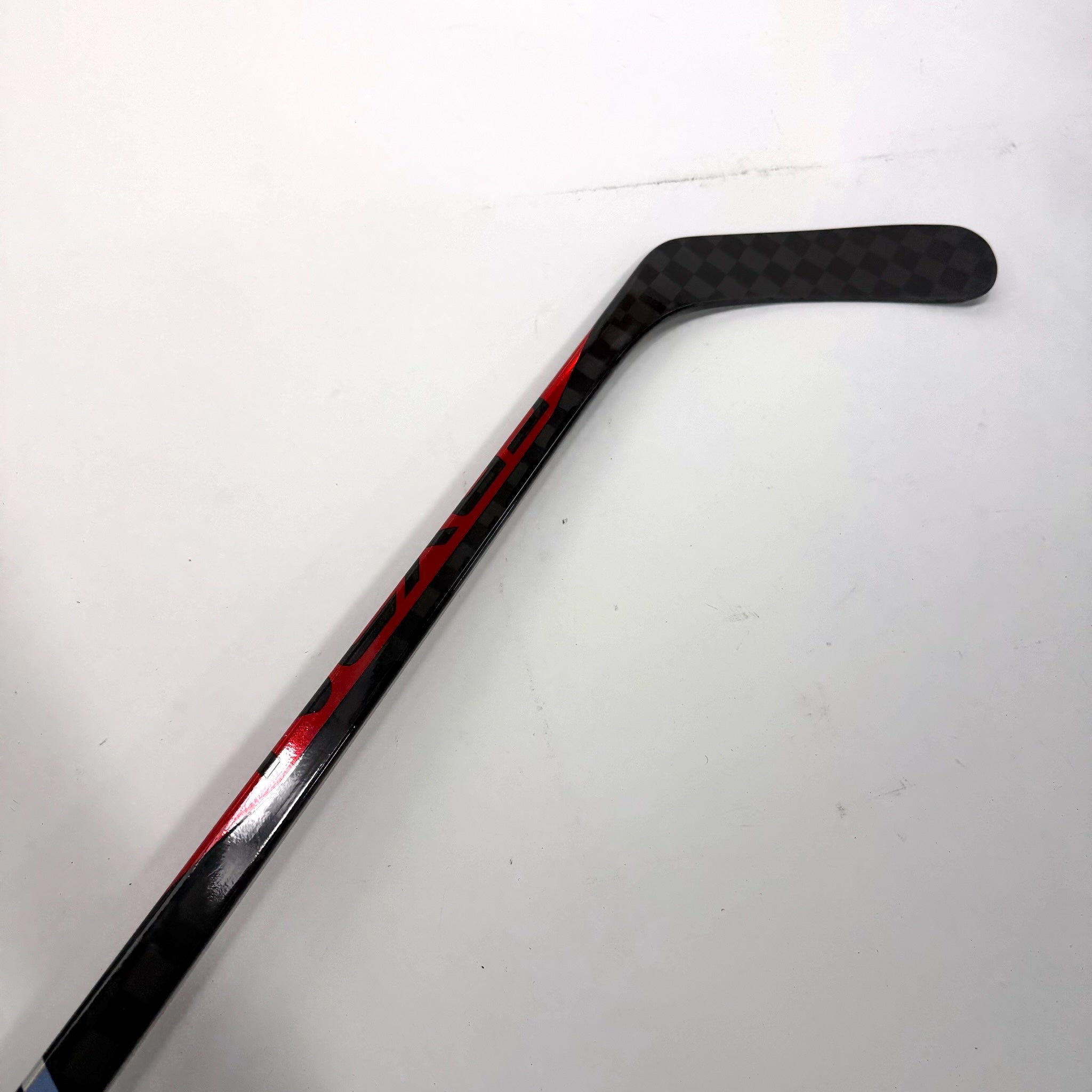 New Right Red Bauer Nexus Sync | 102 Flex P92 Lie 7 Curve Grip | Connor Murphy | BH283 - Top Flight Hockey