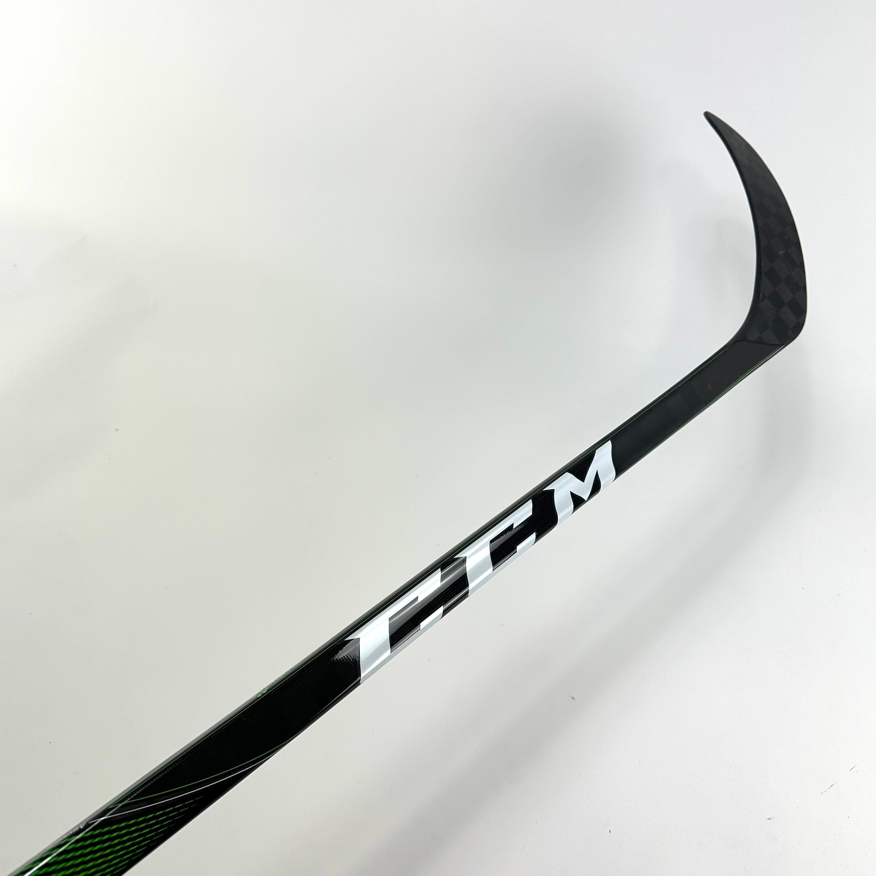 New Right CCM Ribcor Trigger 4 Pro | 90 Flex P90 Curve Grip | Grima | M560