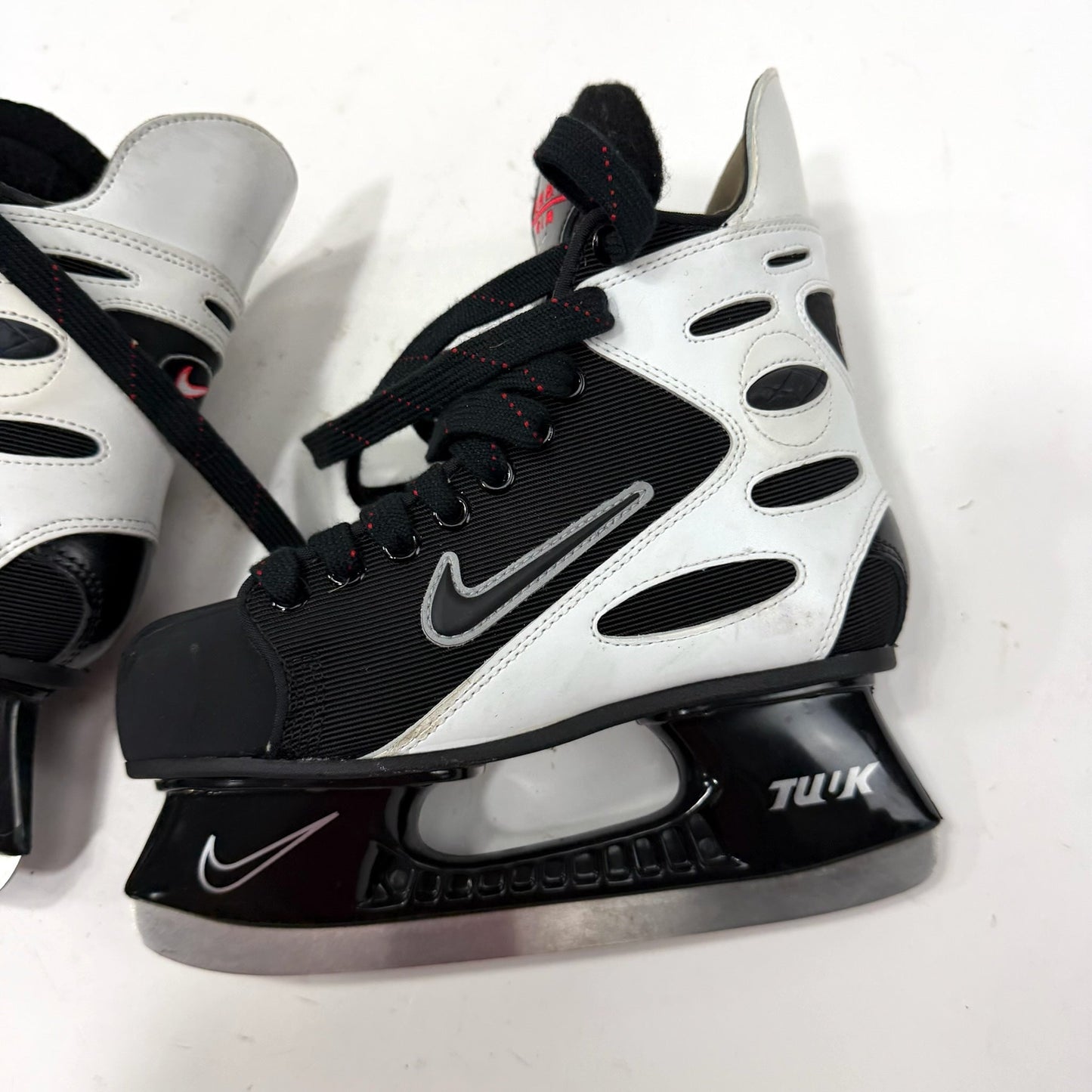 Used Nike Zoom Air Hockey Skates | Youth Size 4.5