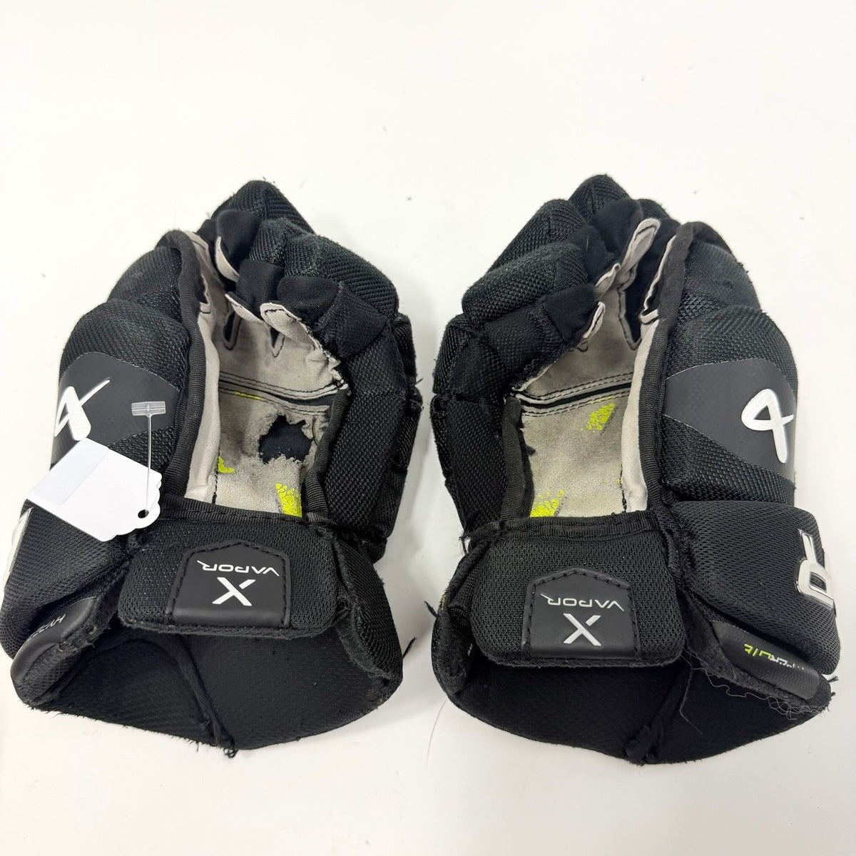 Used Black Bauer Vapor Hyperlite Gloves | 11" | AB403