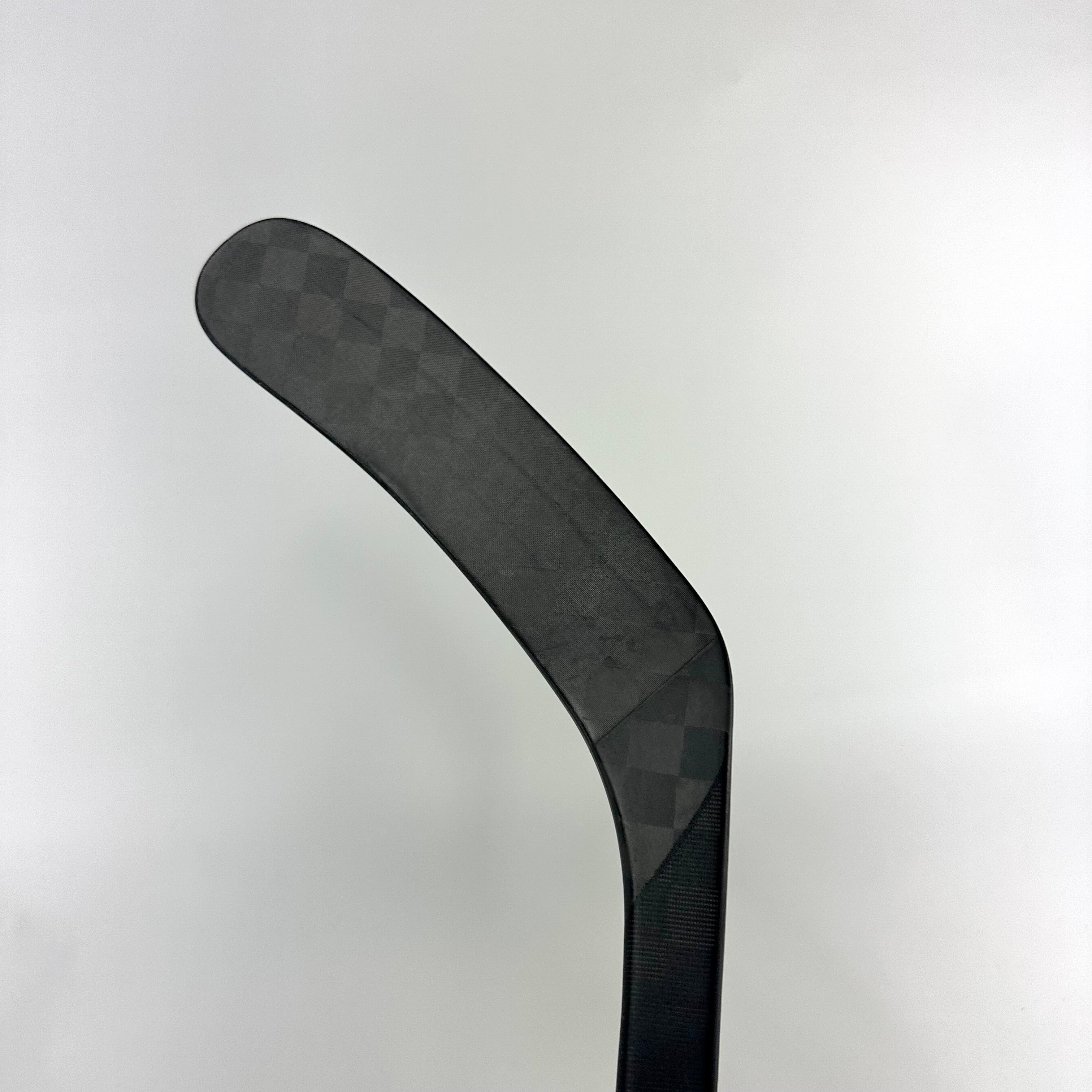 New Left CCM Ribcor Trigger 4 Pro | 75 Flex P90M Curve Grip | Lecavalier | M556