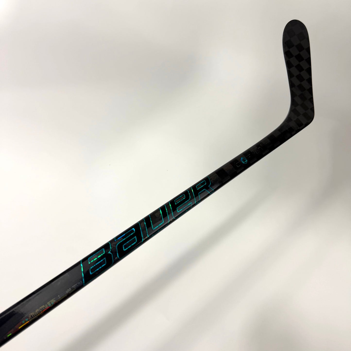 Used Left Bauer Twitch | 87 Flex P28 Curve Grip | AB719