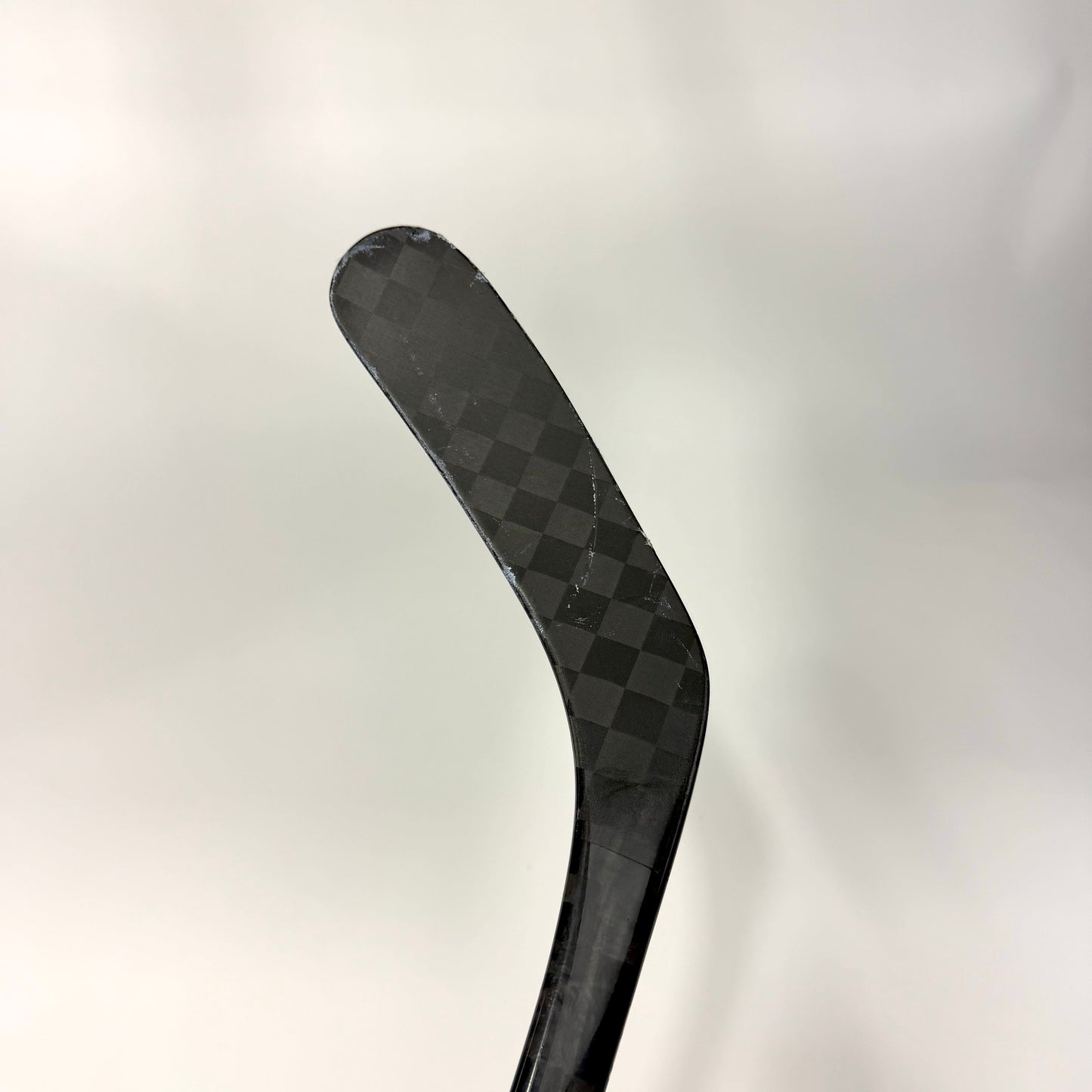 Used Left Silver Bauer Vapor Hyperlite 2 | 70 Flex P90TM Curve Grip | AB722