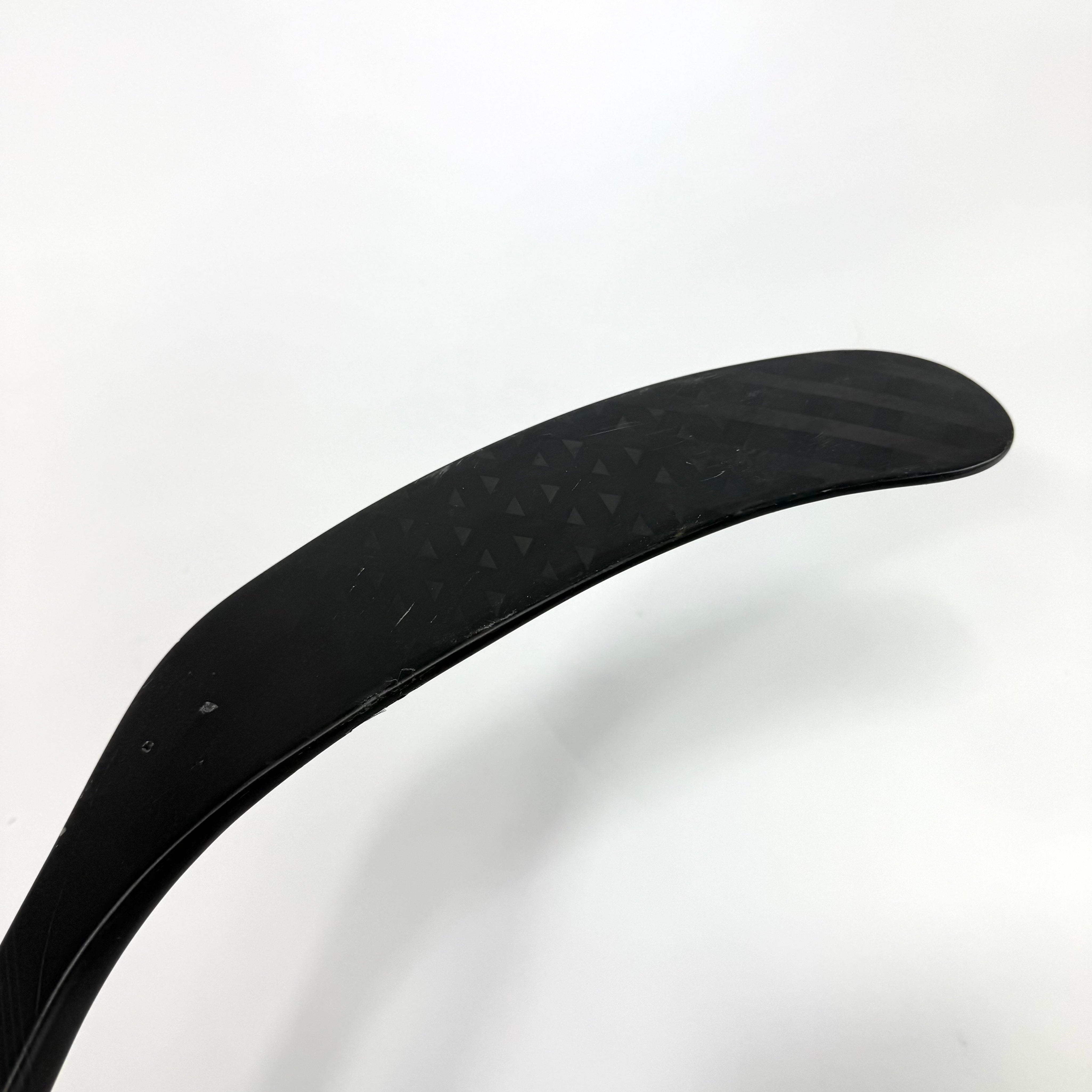 Broken Caleb Jones CCM Tacks ASV Pro | CH29 - Top Flight Hockey