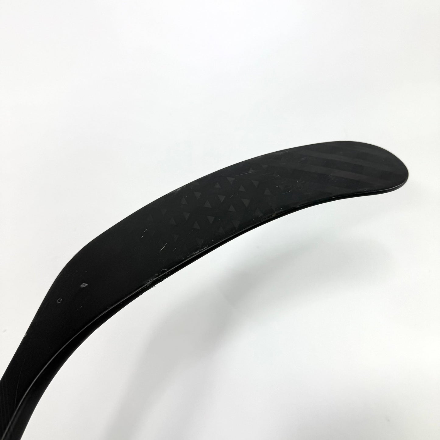 Broken Caleb Jones CCM Tacks ASV Pro | CH29