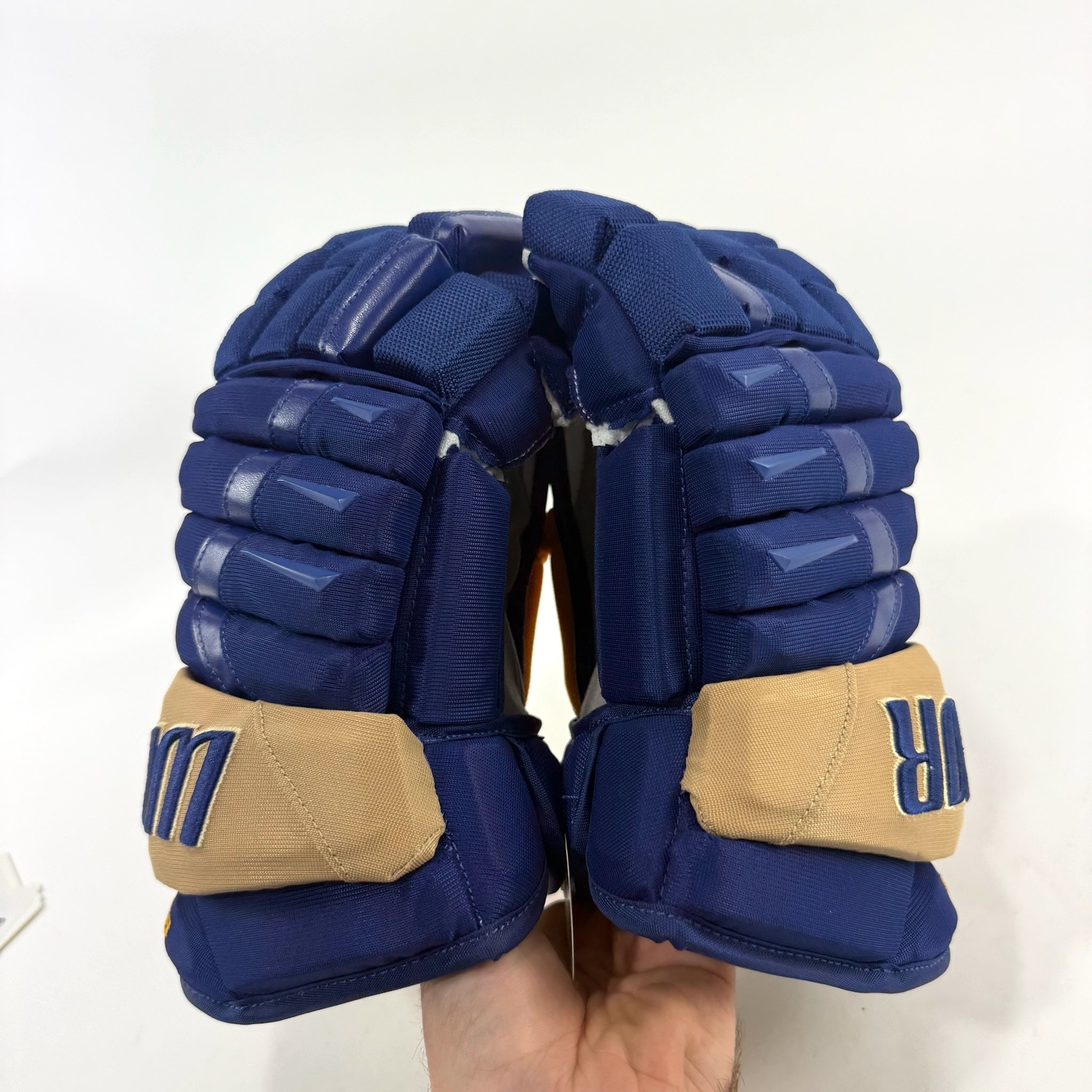 New STL Blues Winter Classic Warrior Alpha DX Pro Gloves | 14" | Babcock | D120 - Top Flight Hockey