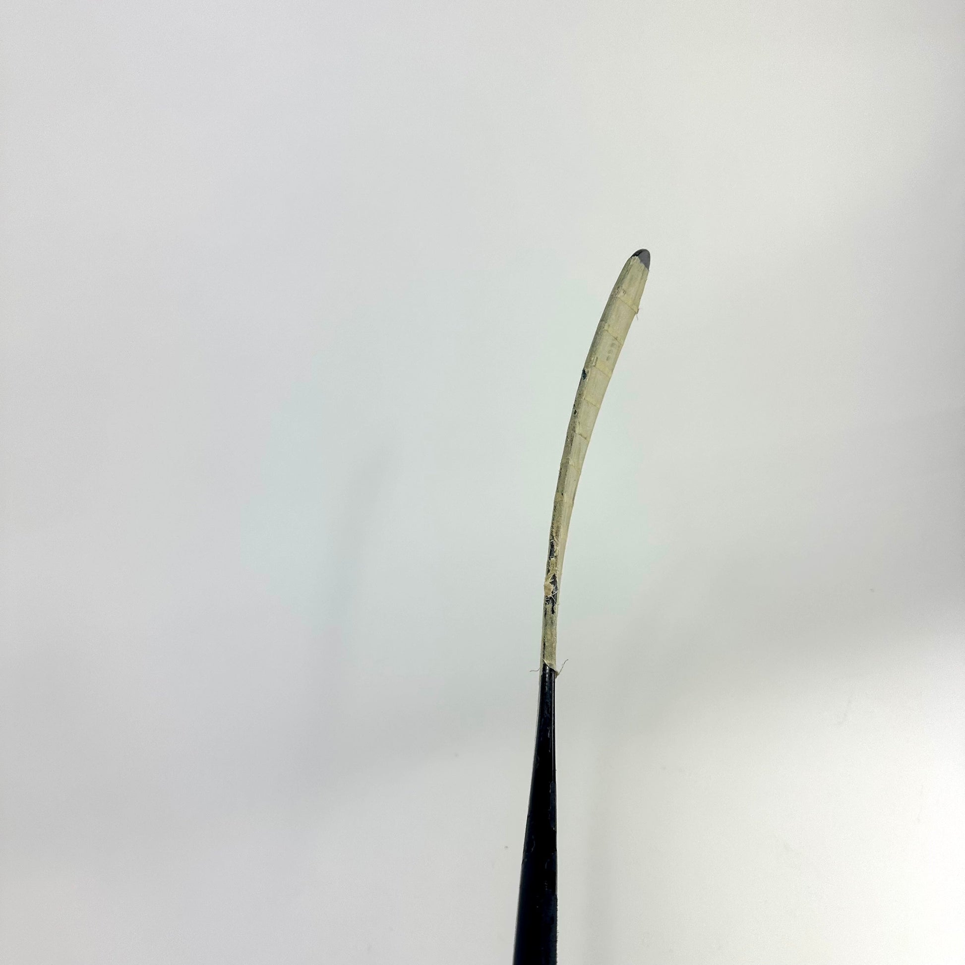 Used Left Easton Synergy HTX | 85? Flex P92 Curve Grip | Regin | L460 - Top Flight Hockey