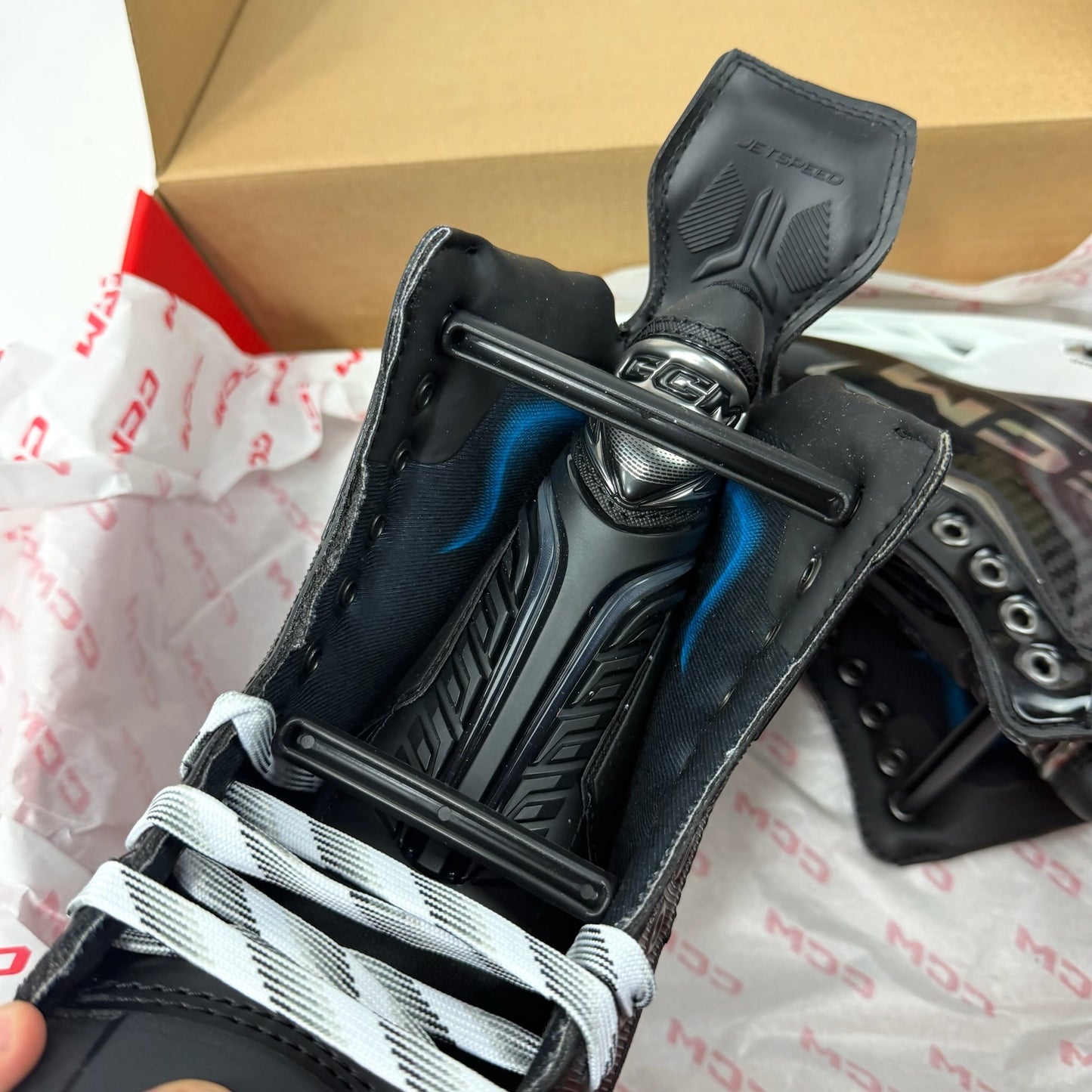 Brand New Total Custom CCM Jetspeed FT8 Pro Skates - Size 6.5 - Regular