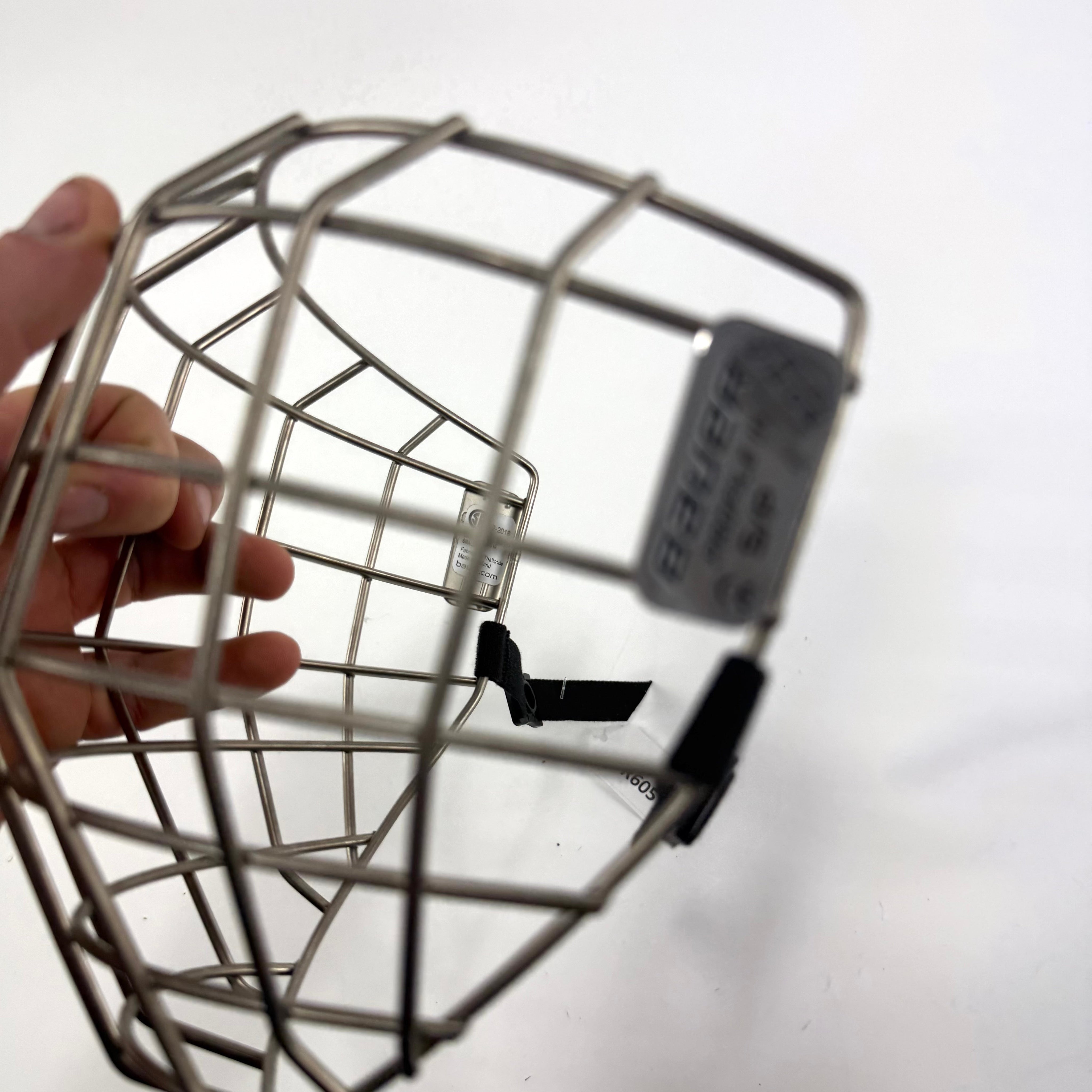 Used Grey Silver Bauer Profile 2 Cage | Small | R605 - Top Flight Hockey