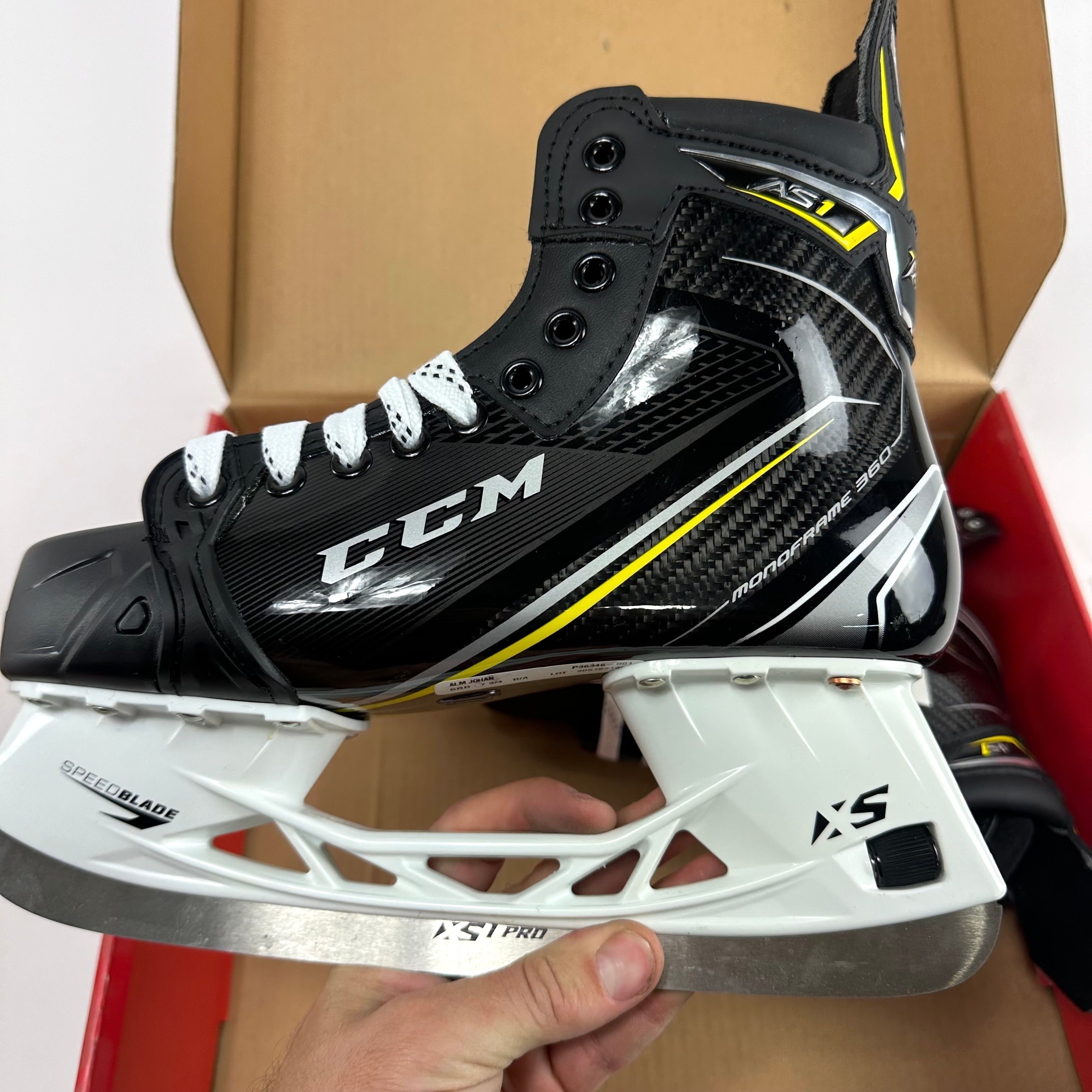 New CCM Super Tacks AS1 Skates | Size 7 3/4 D | M260