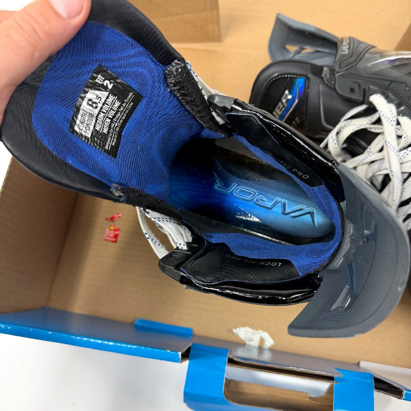 Lightly Used Bauer Vapor Flylite Skates | Size 8.5 Fit 2 | AB712