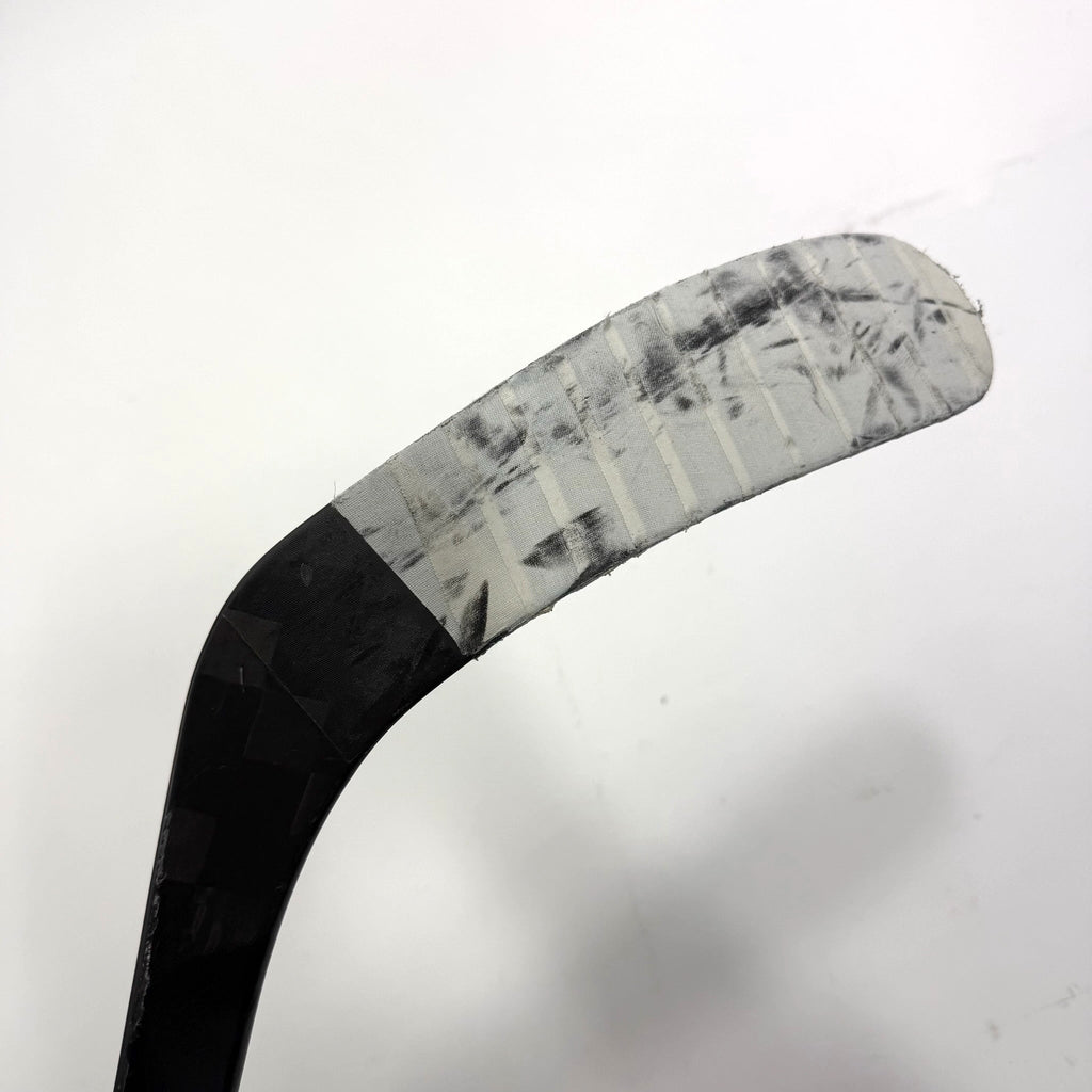 Used Left Black CCM Jetspeed FT8 Pro | 90 Flex P92 Curve Grip | Jason Dickinson | BH127 - Top Flight Hockey