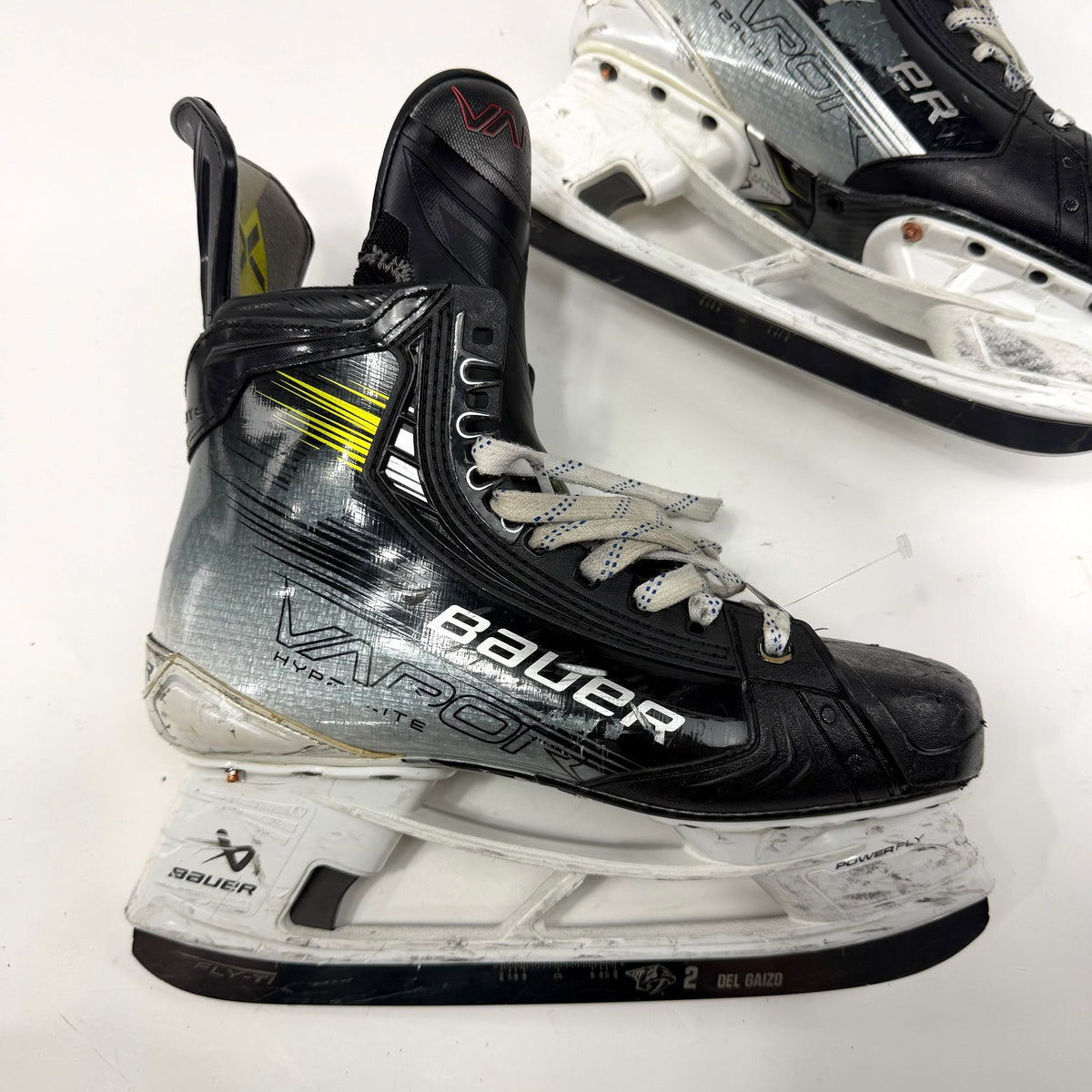 Used Bauer Vapor Hyperlite 2 Skates | Size 9 Fit 1 | AB802 - Top Flight Hockey