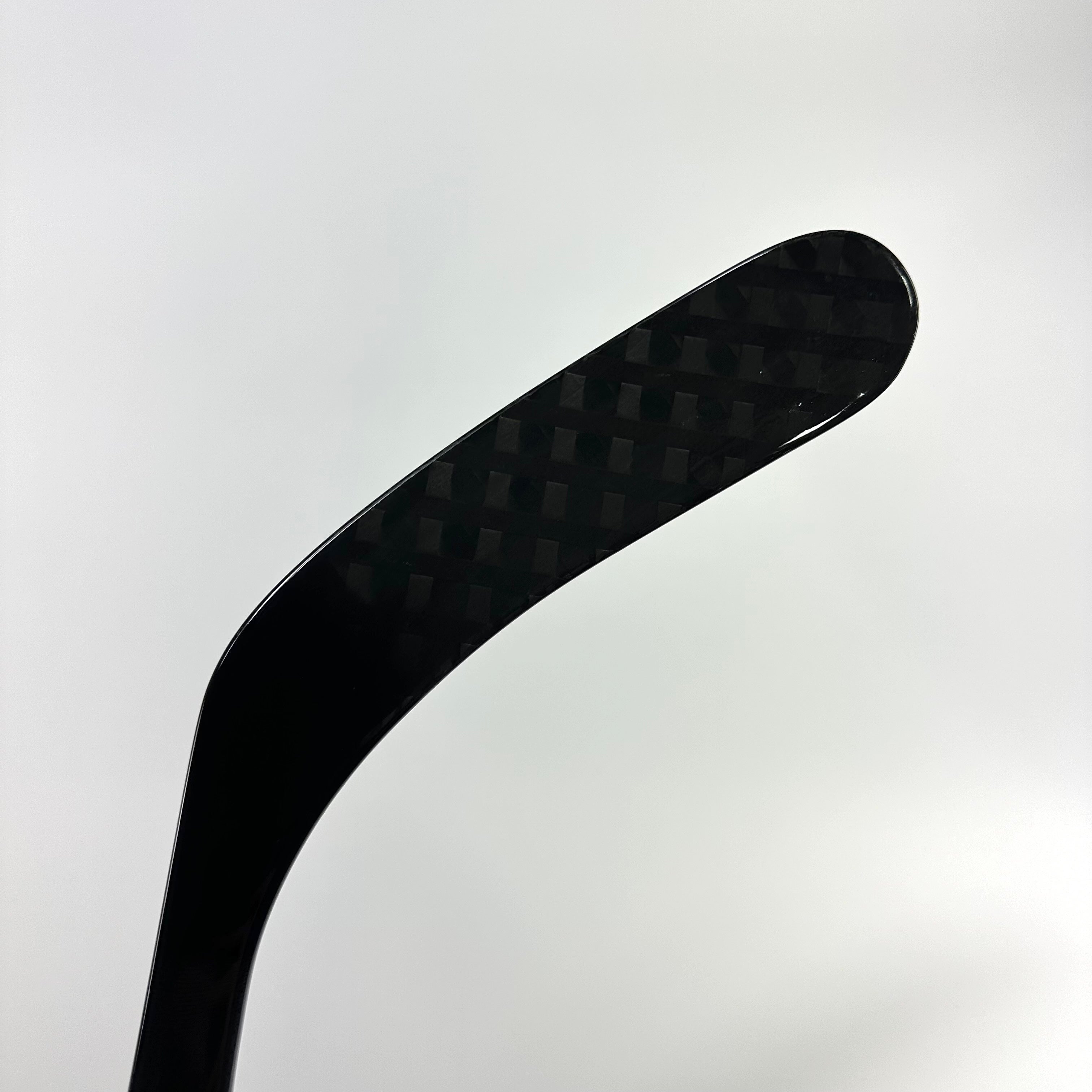 New Right CCM Ribcor Trigger 7 Pro | 90 Flex Mackinnon Curve Grip | C135