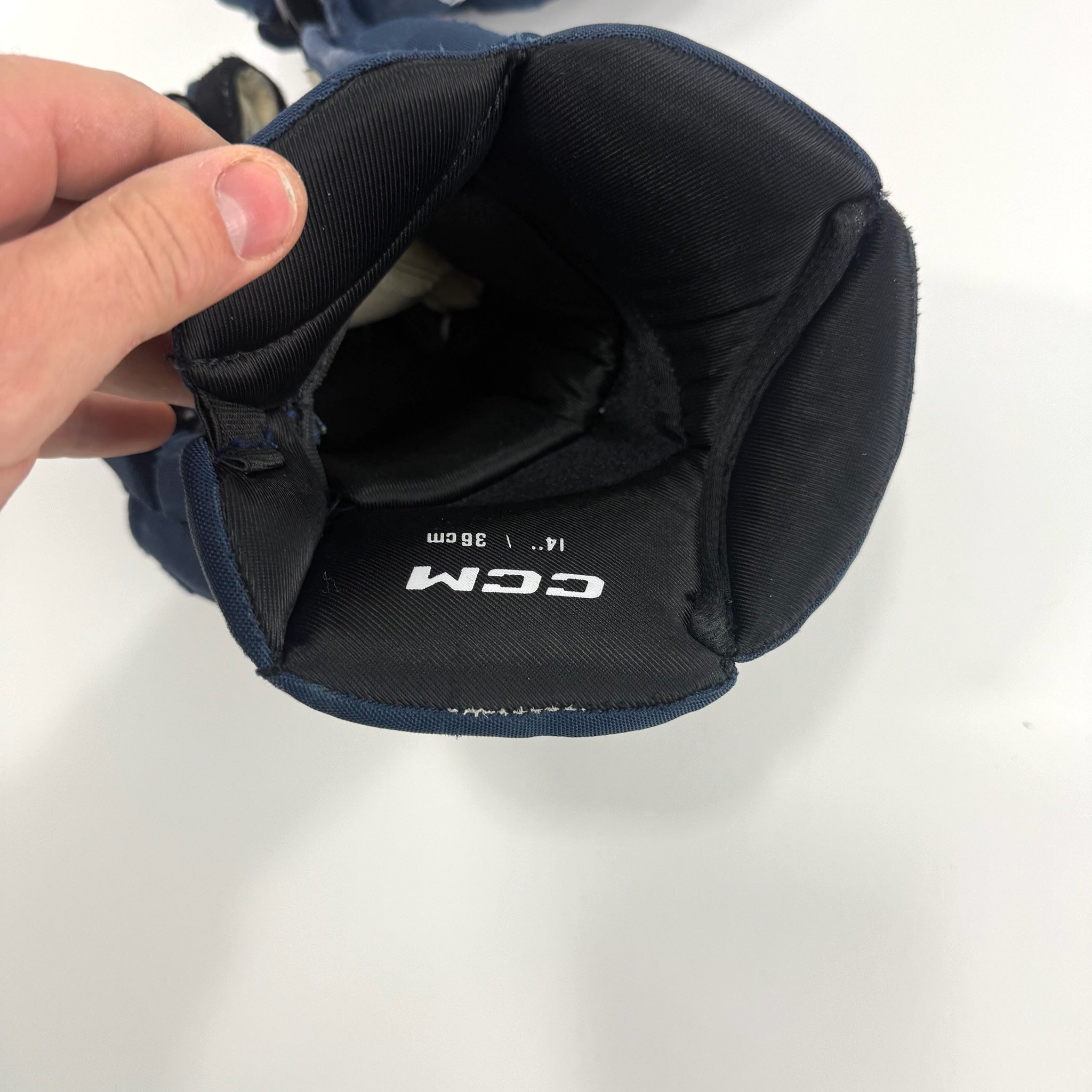 Used Navy CCM Jetspeed Pro Gloves | 14" | D374