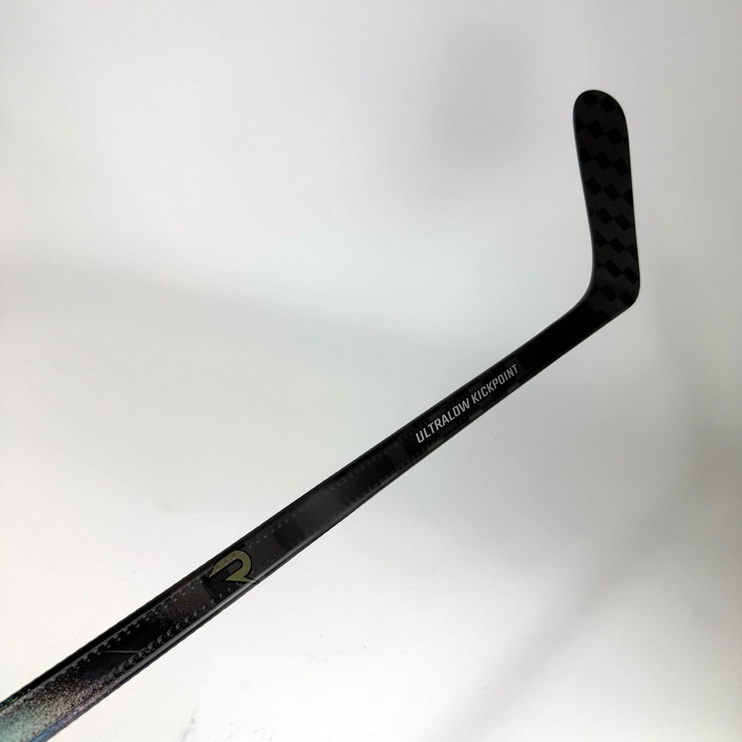 New Left Chrome CCM Ribcor Trigger 10 Pro | 90 Flex P92 Curve Grip | J477 - Top Flight Hockey